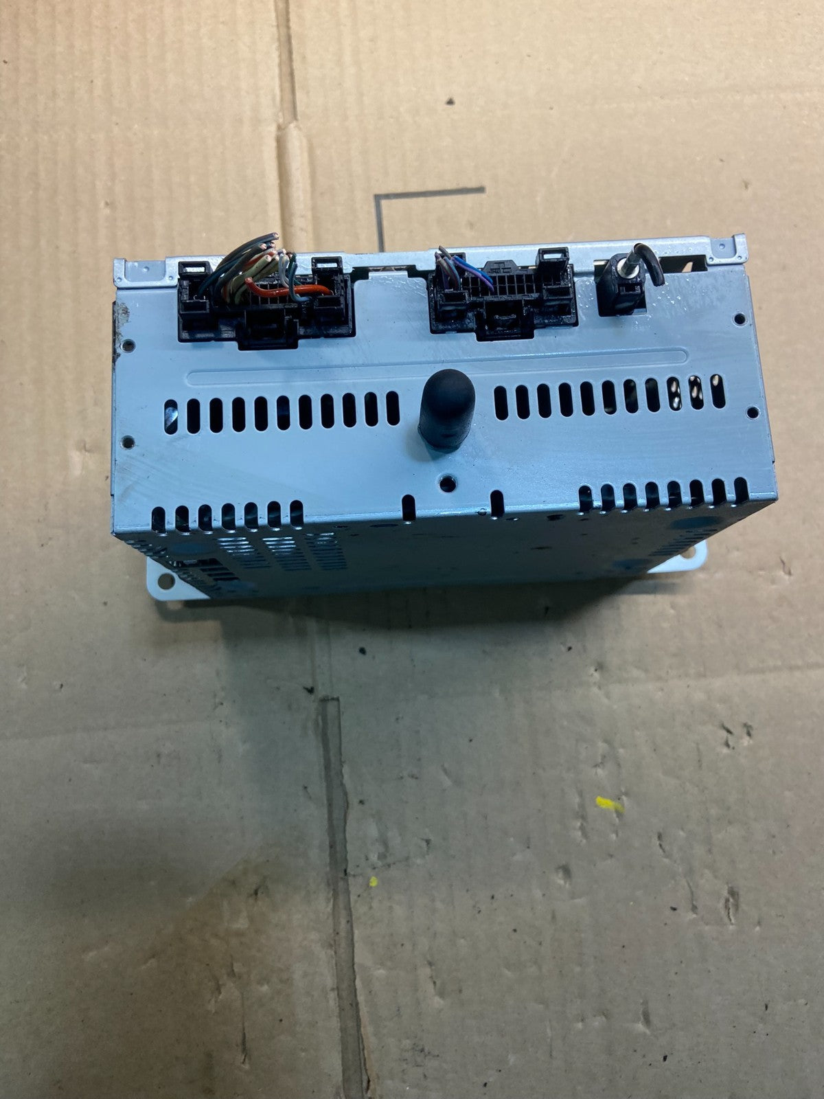 2016 to 2017 Ford Explorer Audio Equipment Radio Receiver AM FM CD Y4407 PS1