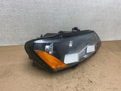 2012-2015 Volkswagen Passat Right Passenger RH  Halogen Headlight OEM Y8320 DW2