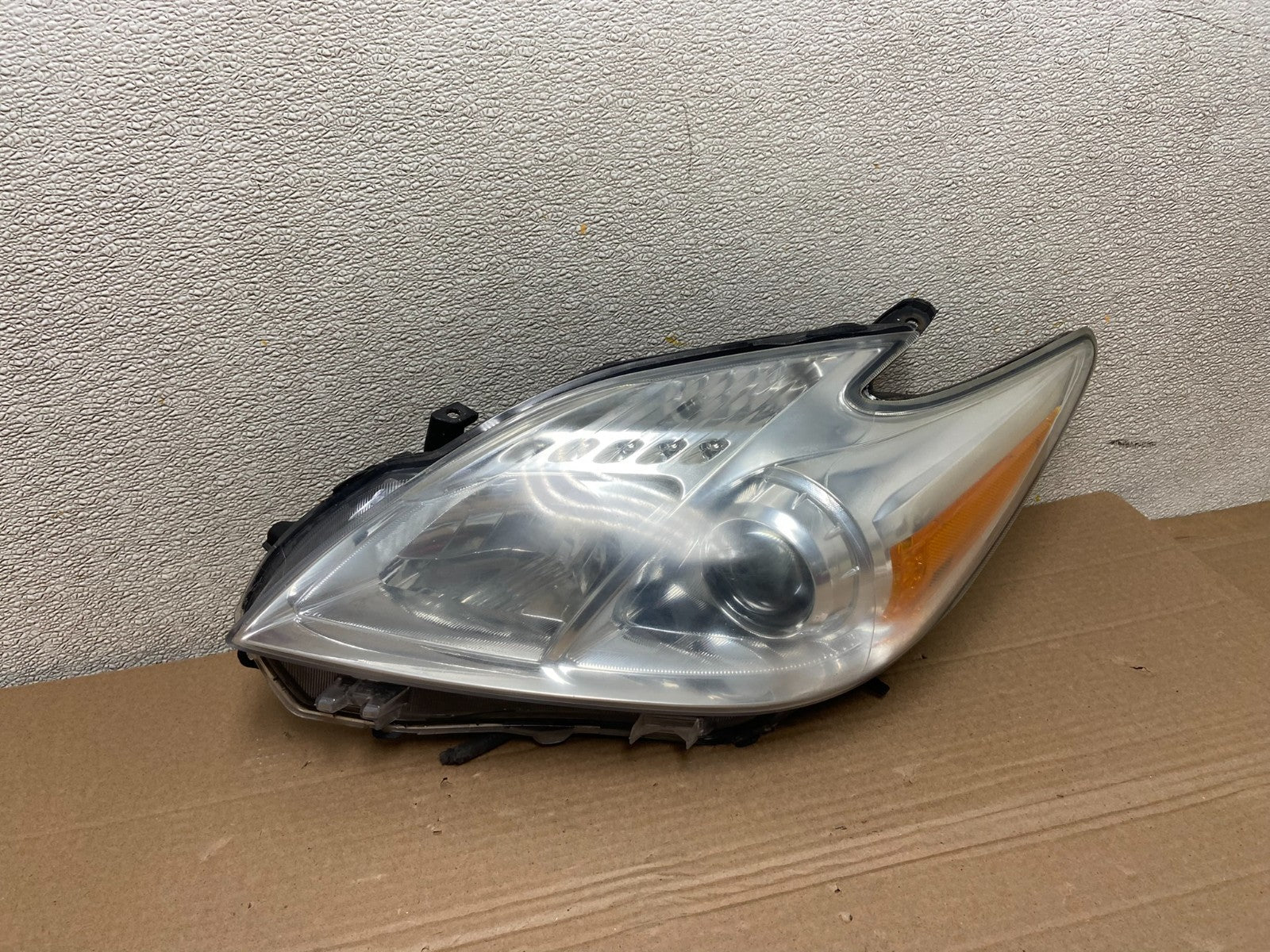 2010 - 2011 Toyota Prius Left Driver LH Halogen Headlight Oem AB1002 DW0