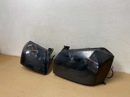 2005 2006 2007 Dodge Magnum Left+Right Side Headlights AG7904 DW1