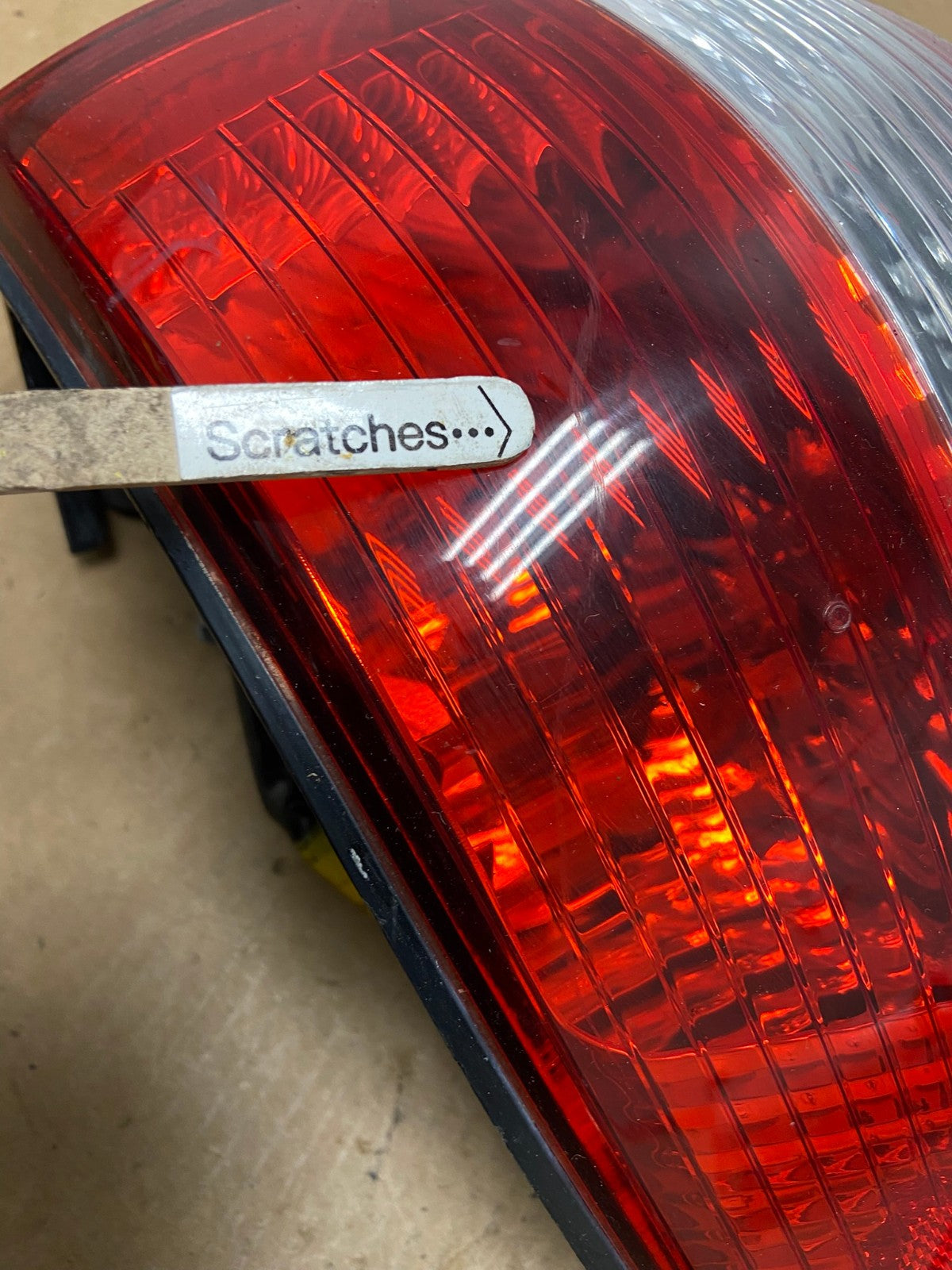 2001 2002 2003 Toyota Sienna Left Driver Lh Side Tail Light OEM AC3518 LK3