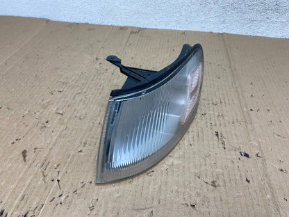 1993 to 1997 Toyota Corolla Left Driver LH Corner Marker Turn Signal AE9073 DW2