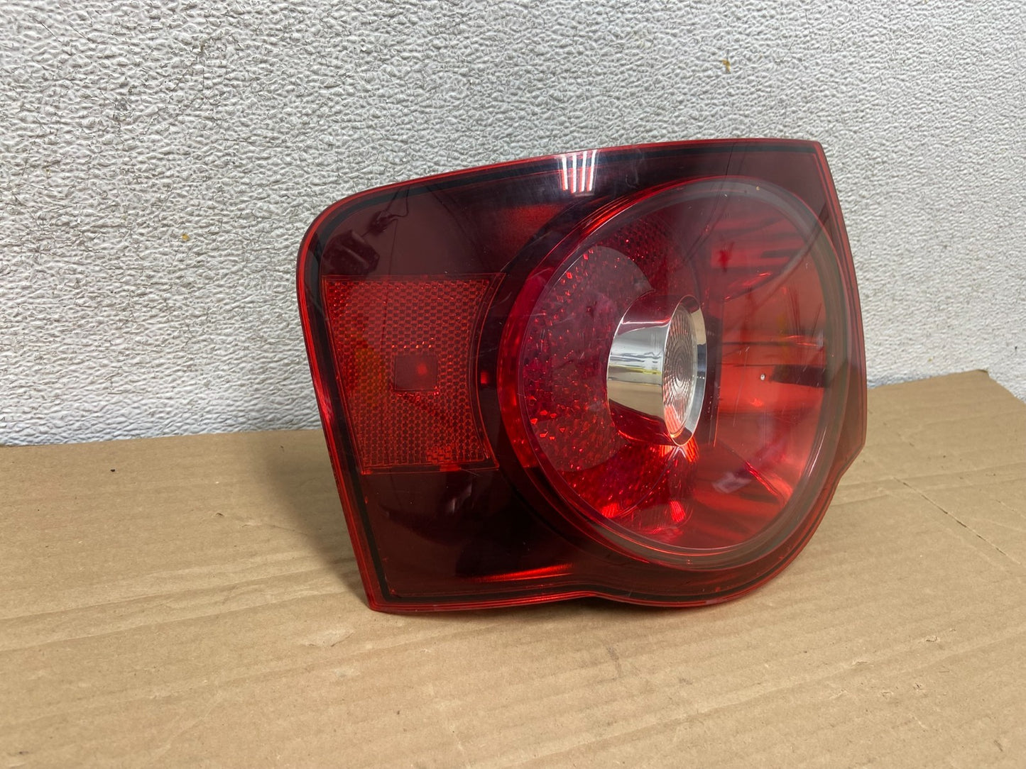 2008 2009 2010 Volkswagen Jetta Left LH Side Tail Light AG8885 DW1
