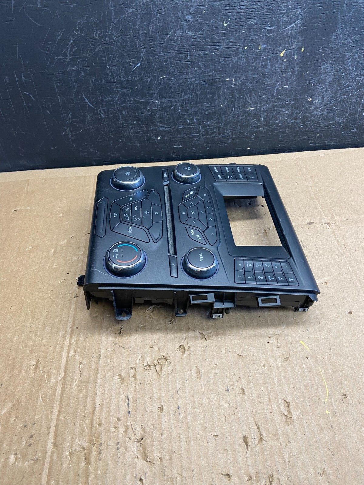2013 to 2017 Ford Fusion Radio Climate Control A/C Control ad2277 DG2