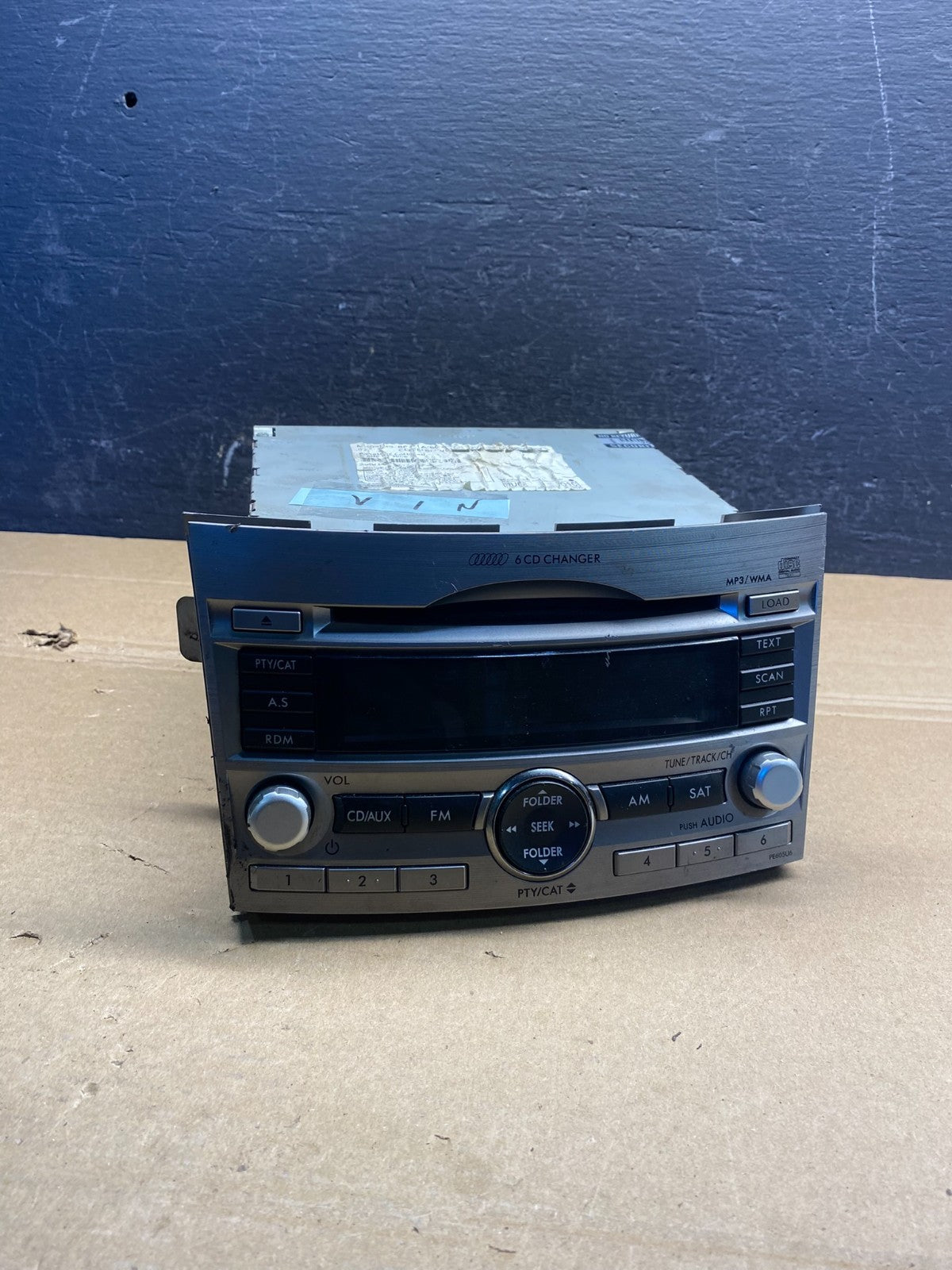 2010 to 2012 Subaru Legacy AM FM CD MP3 Radio Player AD4939 DG0
