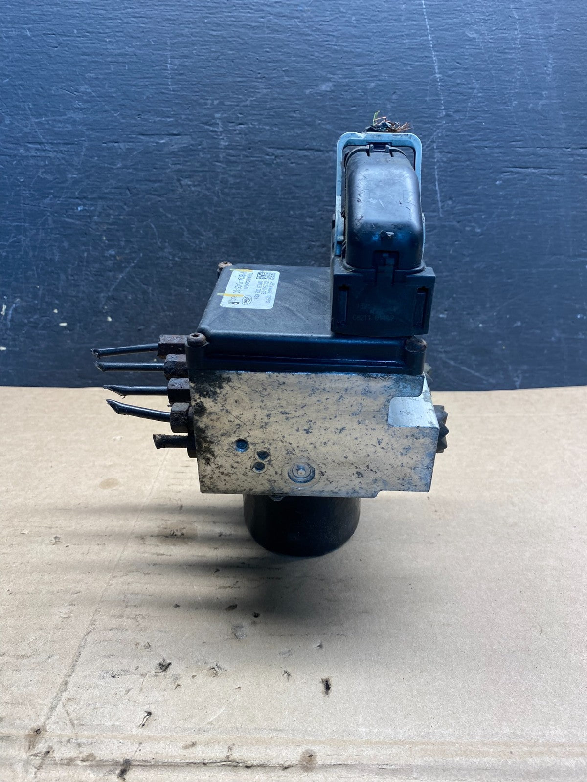 2011 - 2014 Ford E250 E350 Van ABS Anti Lock Brake Pump Module AE9998 DG2