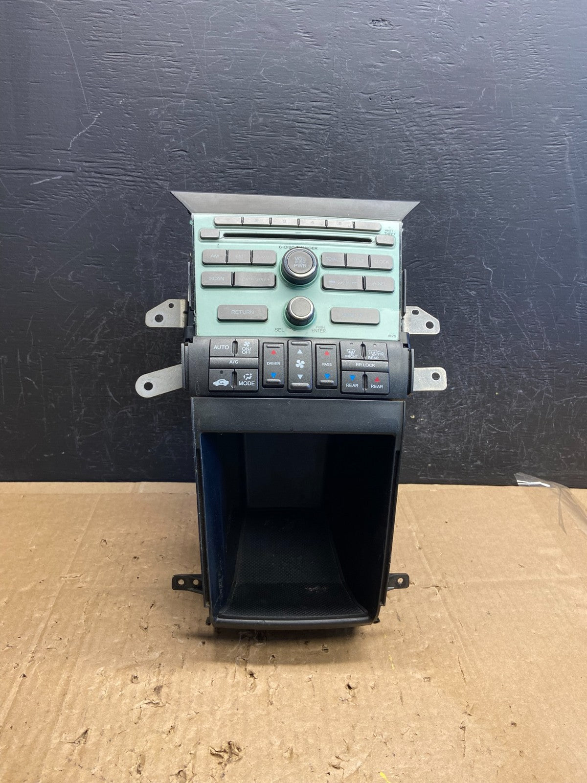2009 to 2011 Honda Pilot AM FM CD Audio Radio Player Climate Control ad6947 DG0