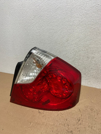 2006 2007 Infiniti M35 M35X M45 Right Passenger Side Tail Light AG4440 LK0