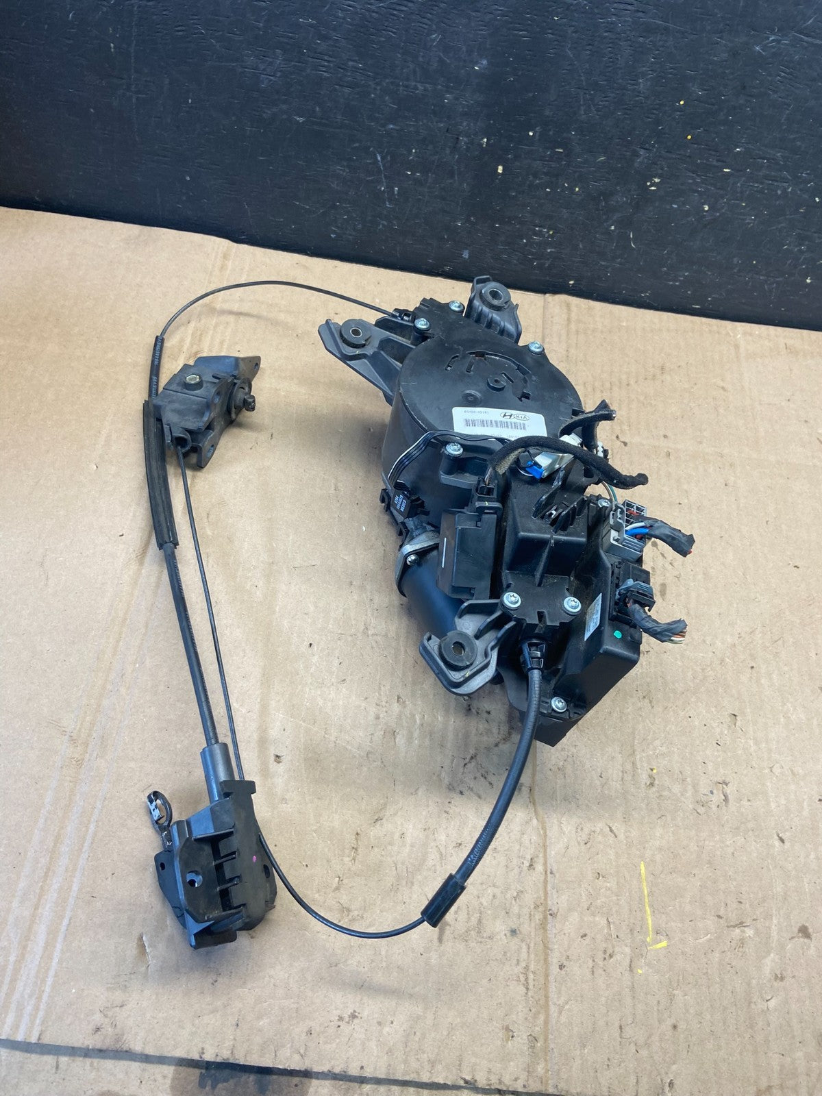 2007-2014 Kia Sedona Left Electric Power Sliding Door Motor Regulator o9944 DG5