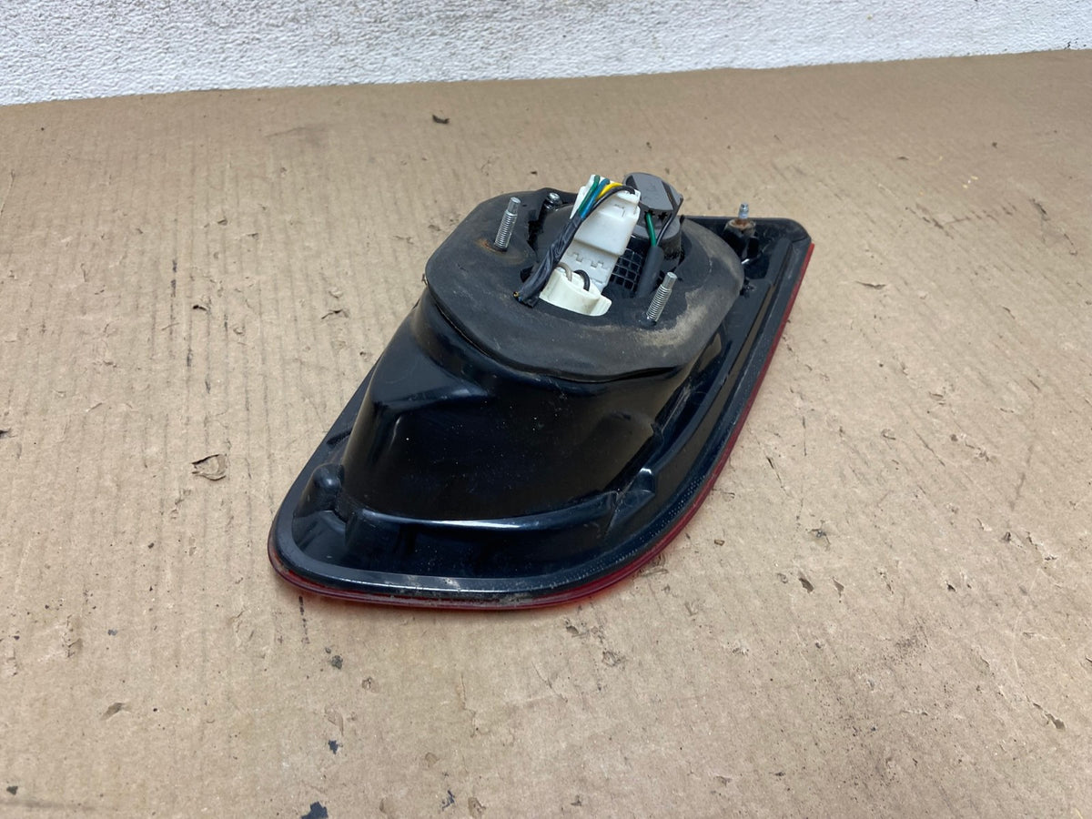 2010 - 2012 Hyundai Santa Fe Right Passenger RH Tail Light Inner AH5874 LK4