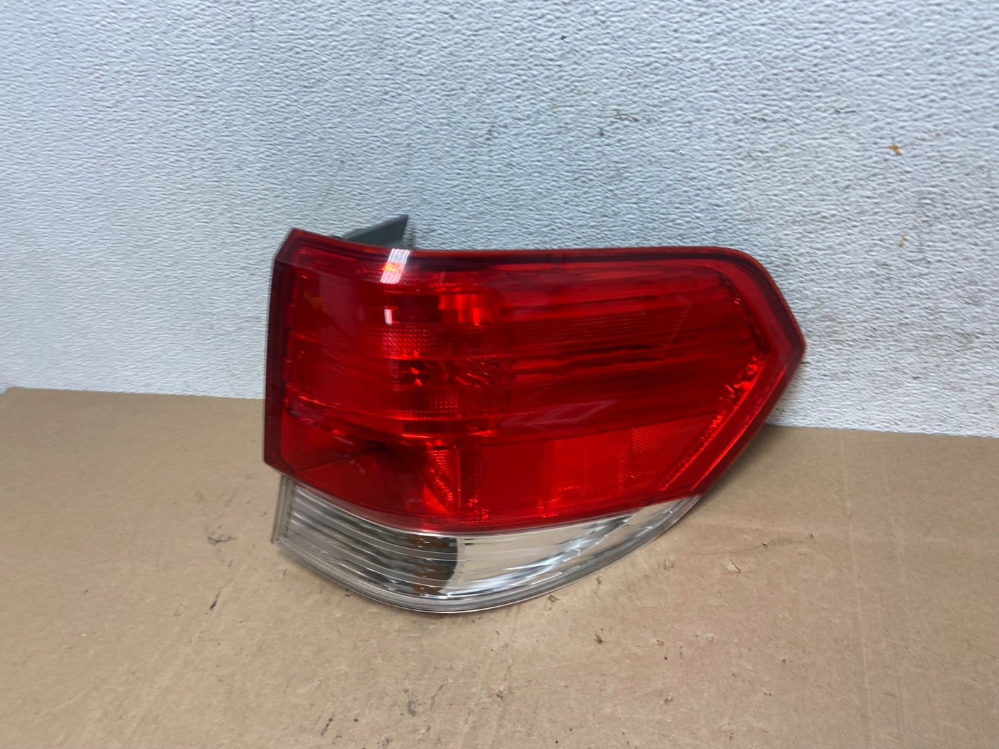 2008 2009 2010 Honda Odyssey Right Passenger Side Tail Light AE6058 LK1