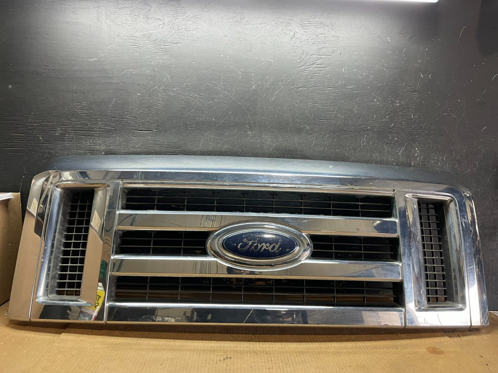 2008 to 2014 Ford Econoline E150 E250 Front Upper Chrome Grill Grille aa9104 DG0