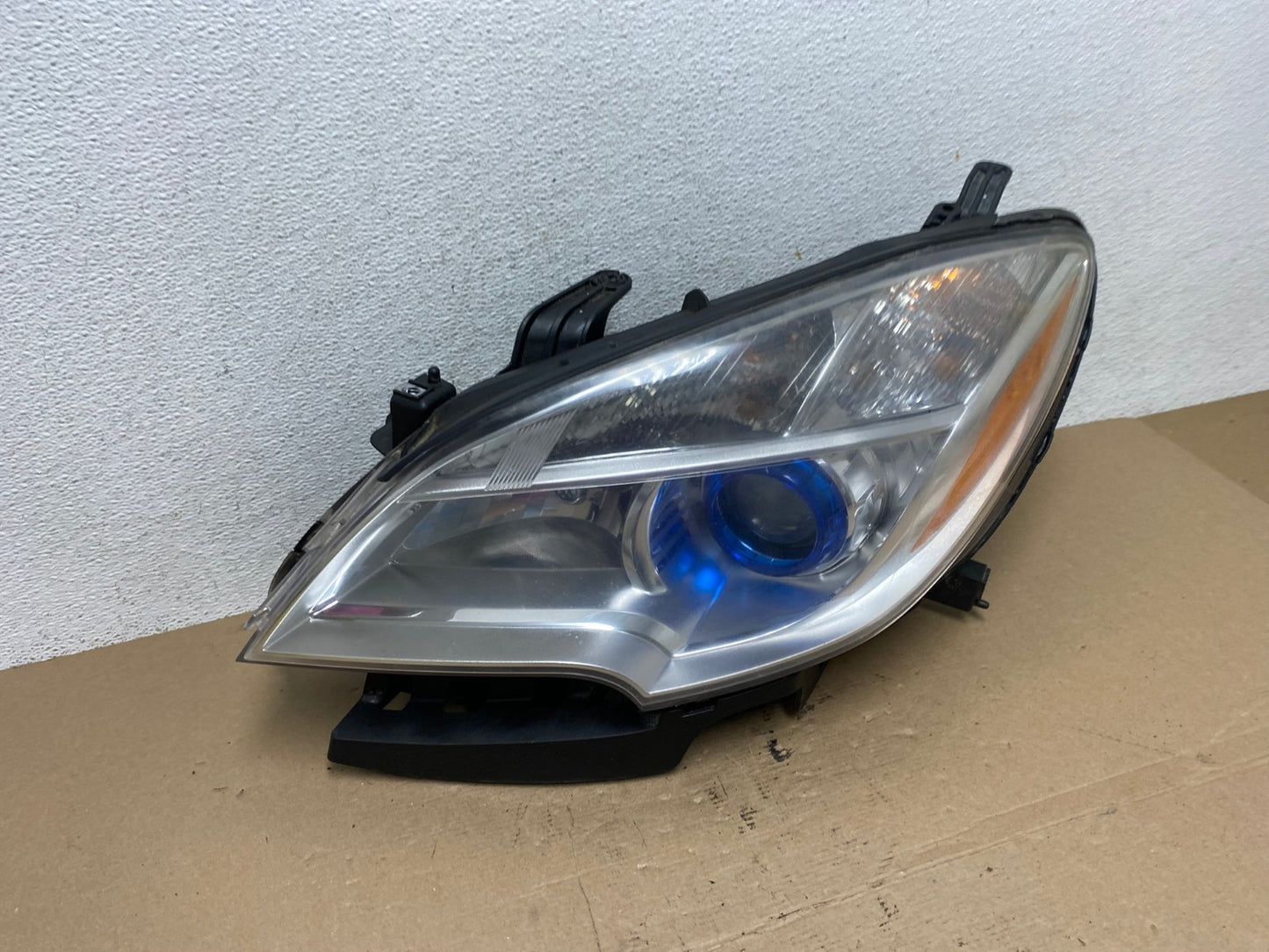 2013 - 2016 Buick Encore Left Driver LH Side Halogen Headlight AF4421 LK2