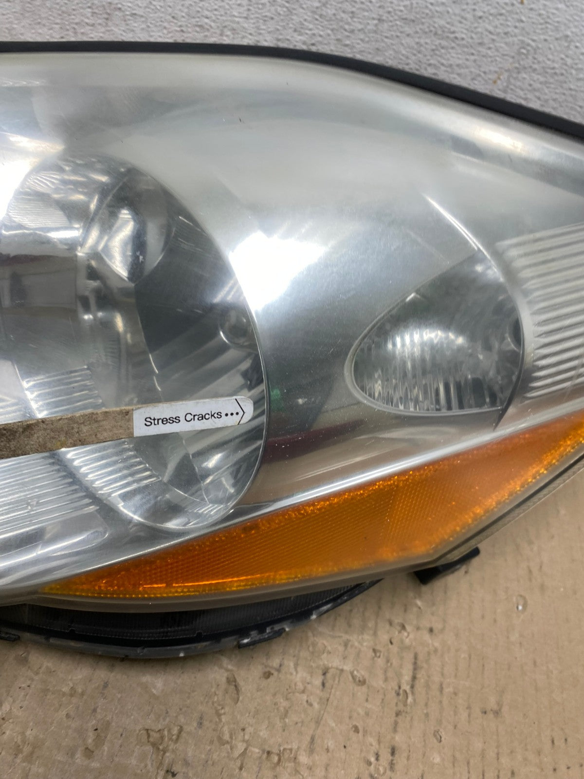2006 to 2010 Toyota Sienna Left Driver Lh Side Headlight Halogen AE7086 LK4