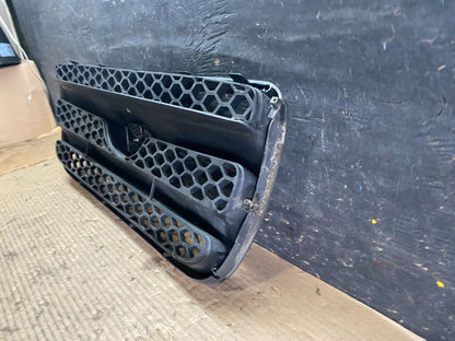 2007 to 2009 Hyundai Santa Fe Front Upper Grill Grille OEM S5781 DG4