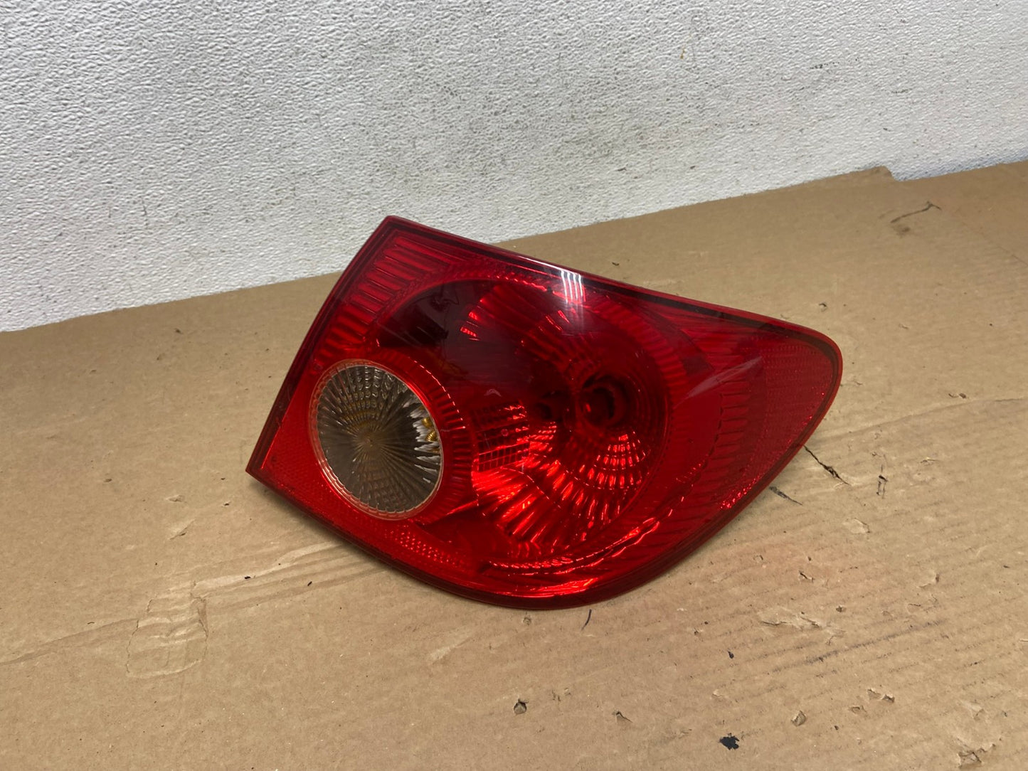 2006 - 2008 Toyota Corolla Right Passenger RH Side Tail light AD3943 LK0
