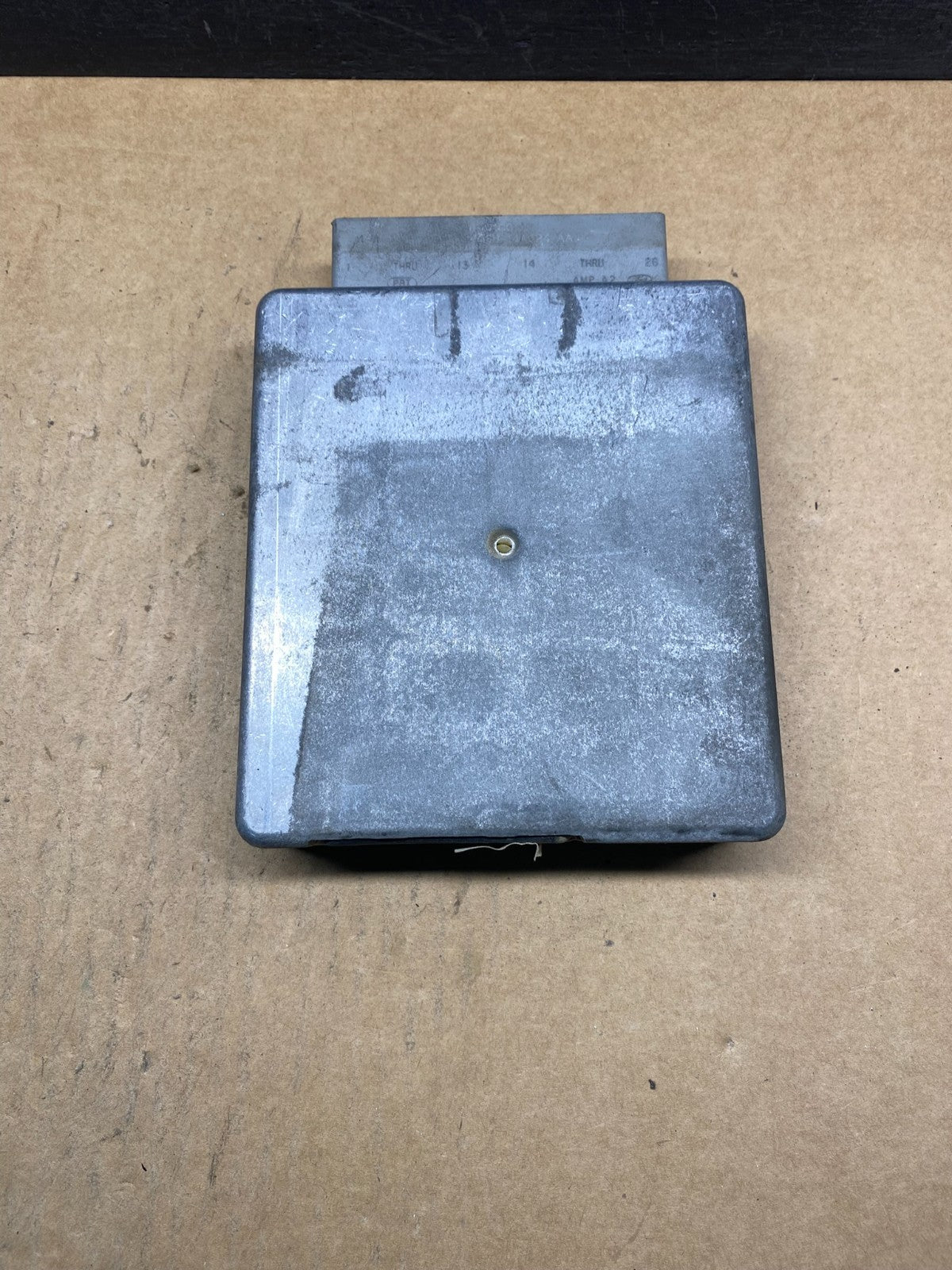 1996 Ford E150 E250 5.8L Engine Control Module ECU F6UF-12A650-KD AH5104 DG0