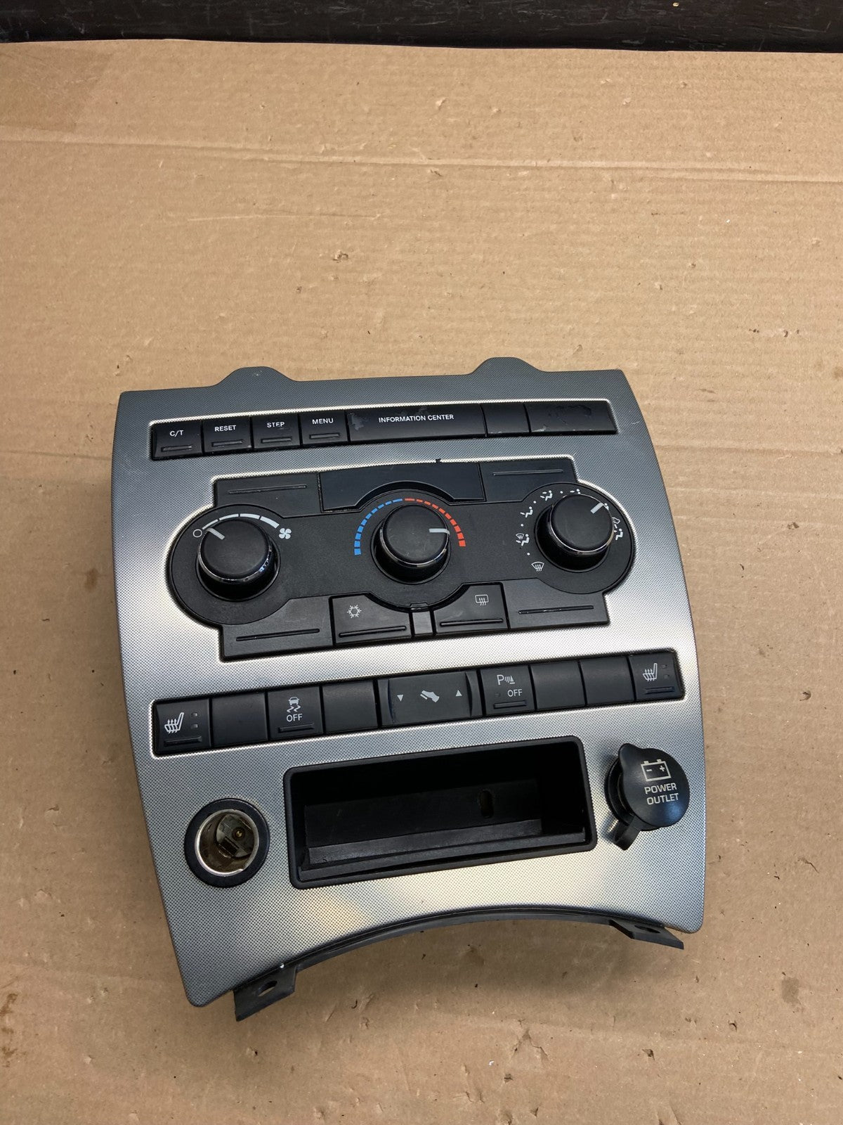 2005 2006 2007 Jeep Commander Grand Cherokee A/C Climate Control Bezel AG5141 DG0
