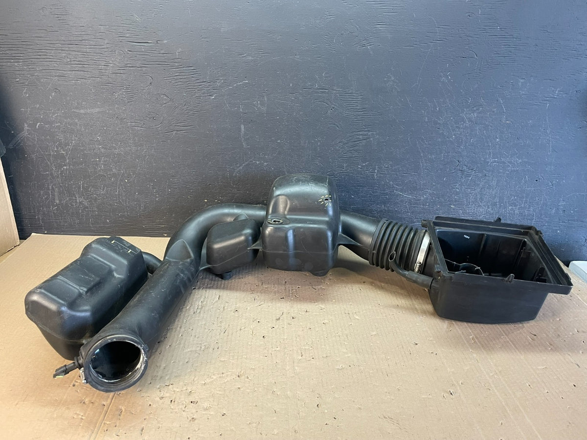 2011 - 2013 Dodge Durango 3.6L Resonator Air Intake Tube AE0750 DG3