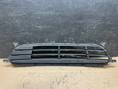 2012 to 2014 Hyundai Accent Front Bumper Lower Center Grille Y1210 DG3