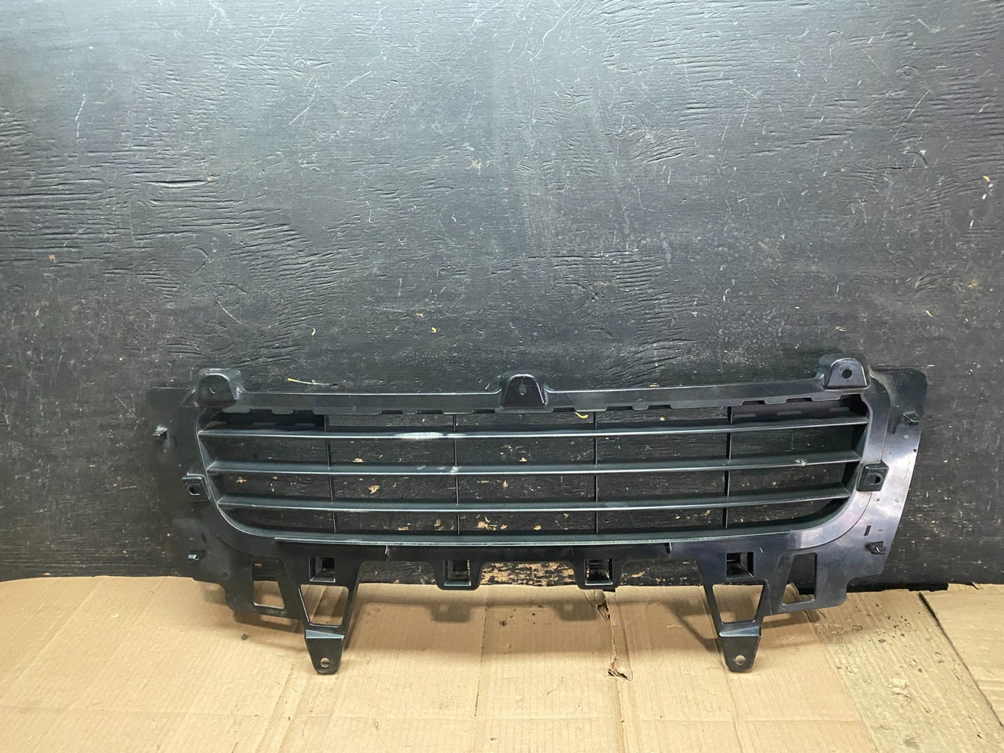 2008 - 2010 Porsche Cayenne Cover Bottom Center Grille Grill Trim W4694 DG0
