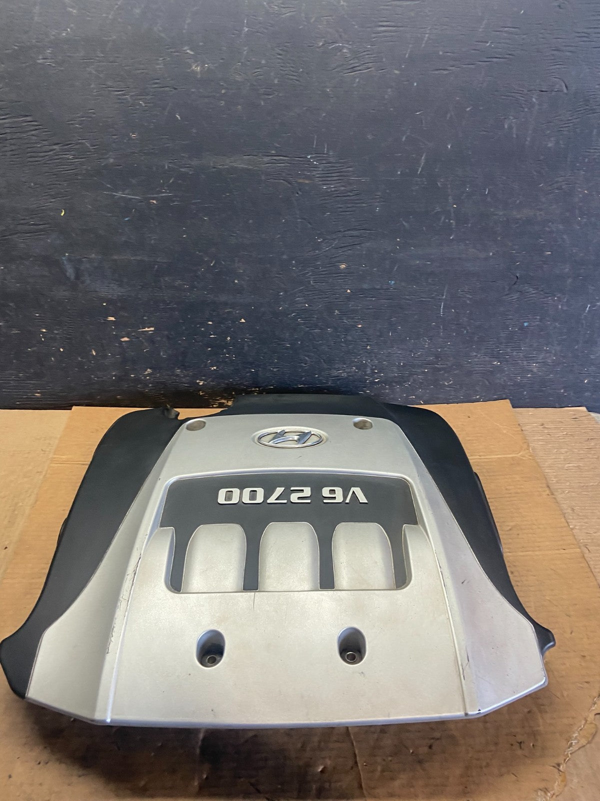 2005-2008 Hyundai Tucson 2.7L Engine Motor Cover 29240-37150 Q8545 DG1
