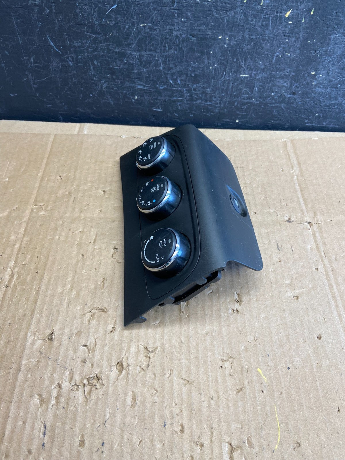 2011-2014 Chrysler 200 Heater AC Climate Switch Temperature Control AD2344 DG1