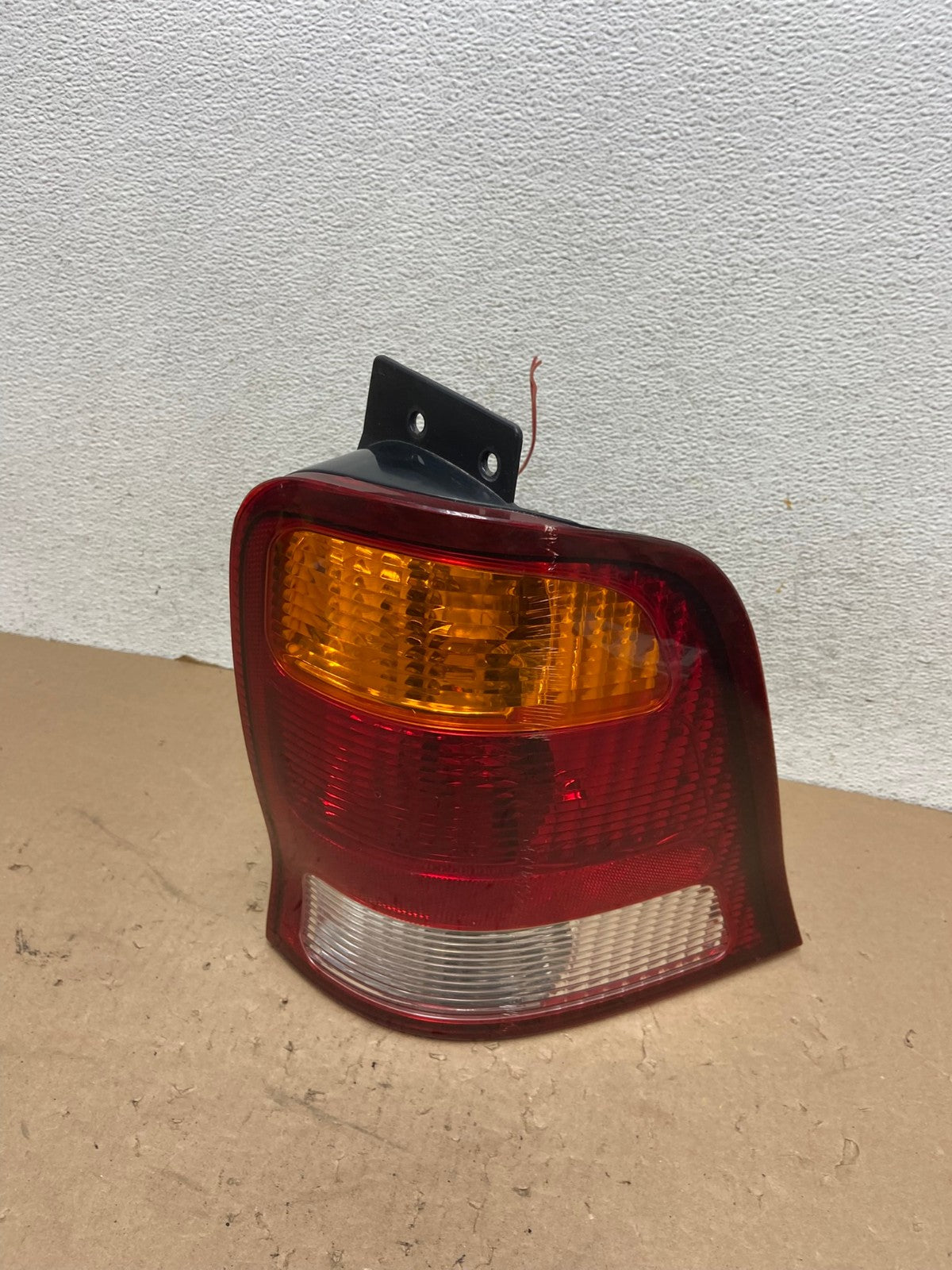 1999 to 2003 Ford Windstar Tail Light Right Passenger RH Side AG4275 LK0