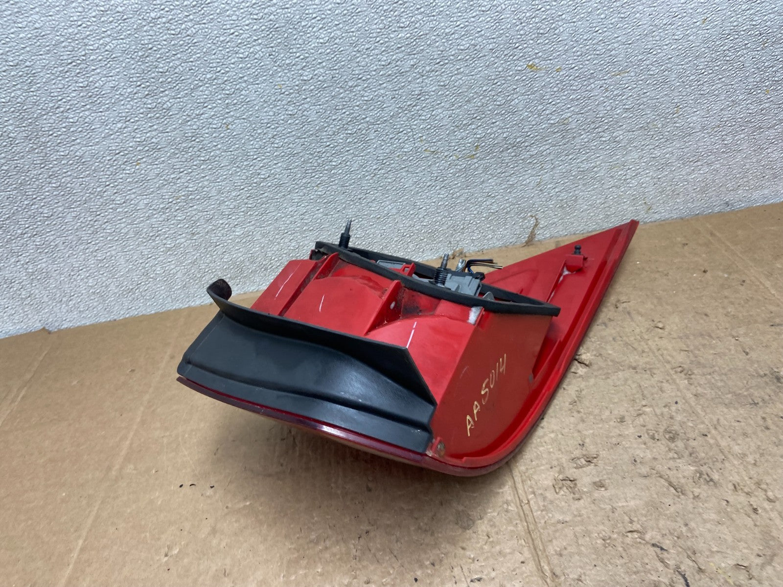 2010-2014 Volkswagen Golf MK6 Wagon Left Driver LH Tail Light OEM AA5014 DW4