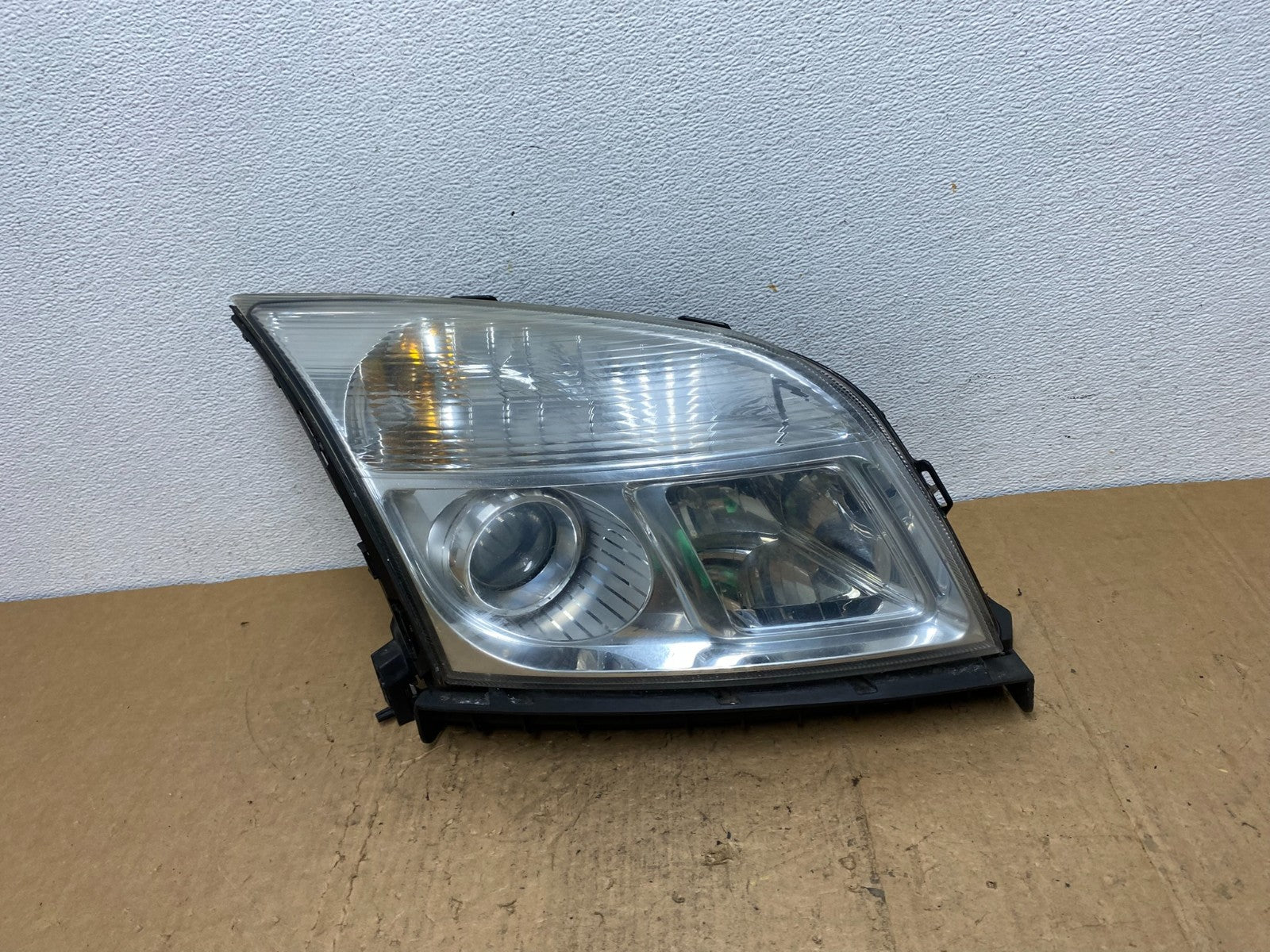 2008 to 2009 Mercury Sable Right Passenger Side Halogen Headlight AD0526 DG0