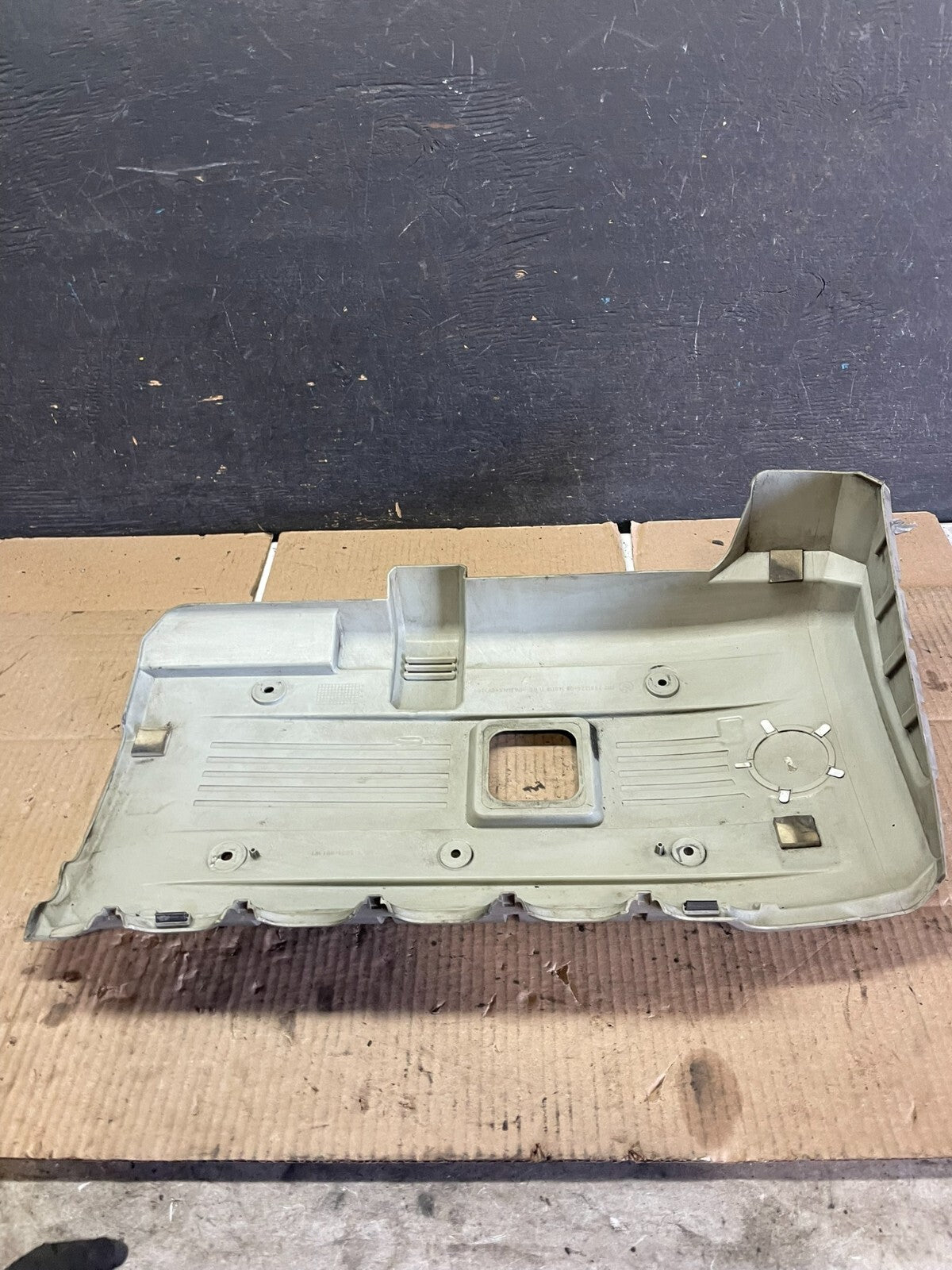 2007 to 2011 BMW 328i 528i Plastic Engine Cover Shield M2704 PS6