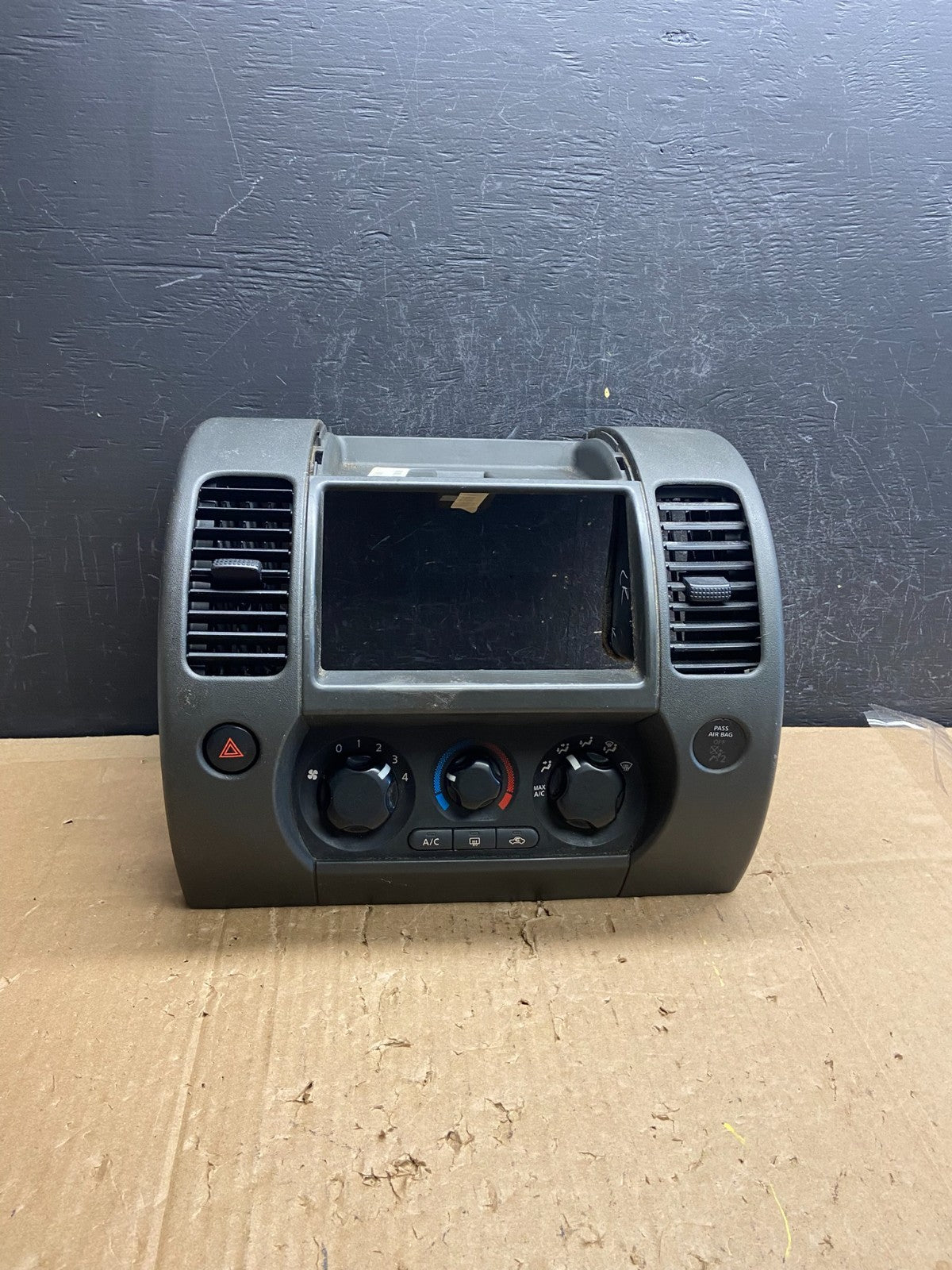 2005-2008 Nissan Xterra Radio A/C Heat Temperature Climate Control ad6872 DG0