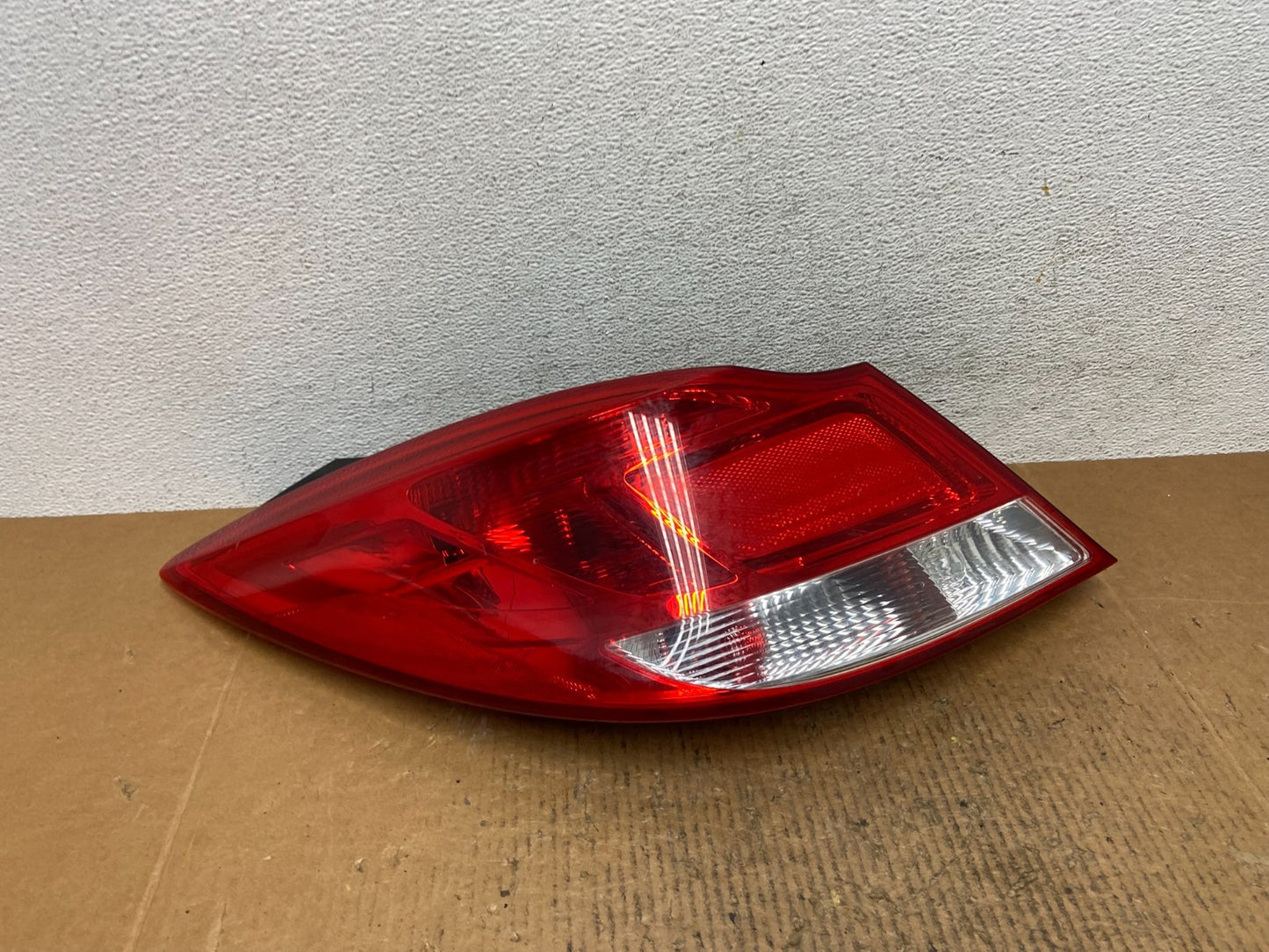 2011 2012 2013 Buick Regal Left Driver LH Side Tail Light AE1457 DW0