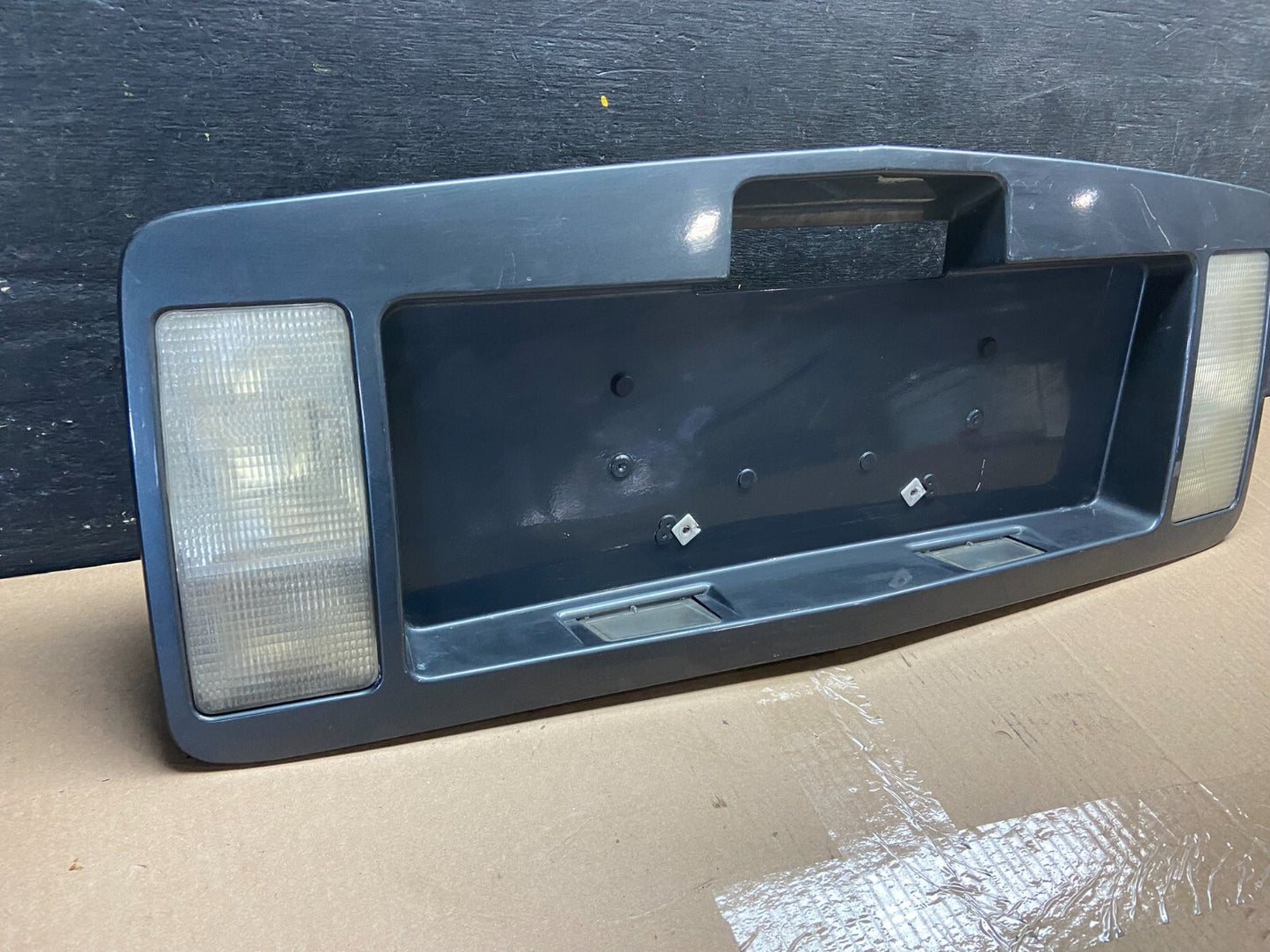 2004-2009 Cadillac SRX Trunk Panel Lid Backup License Plate A7137 OEM1