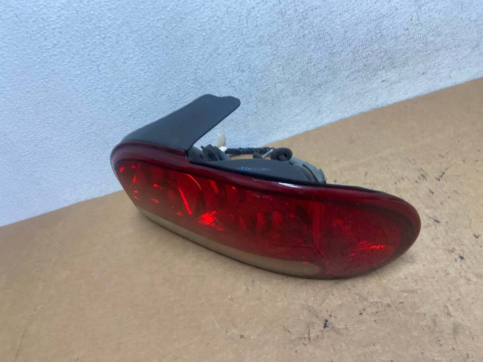 1998 - 2002 Oldsmobile Intrigue Right Passenger RH Side Tail Light AD5255 LK1