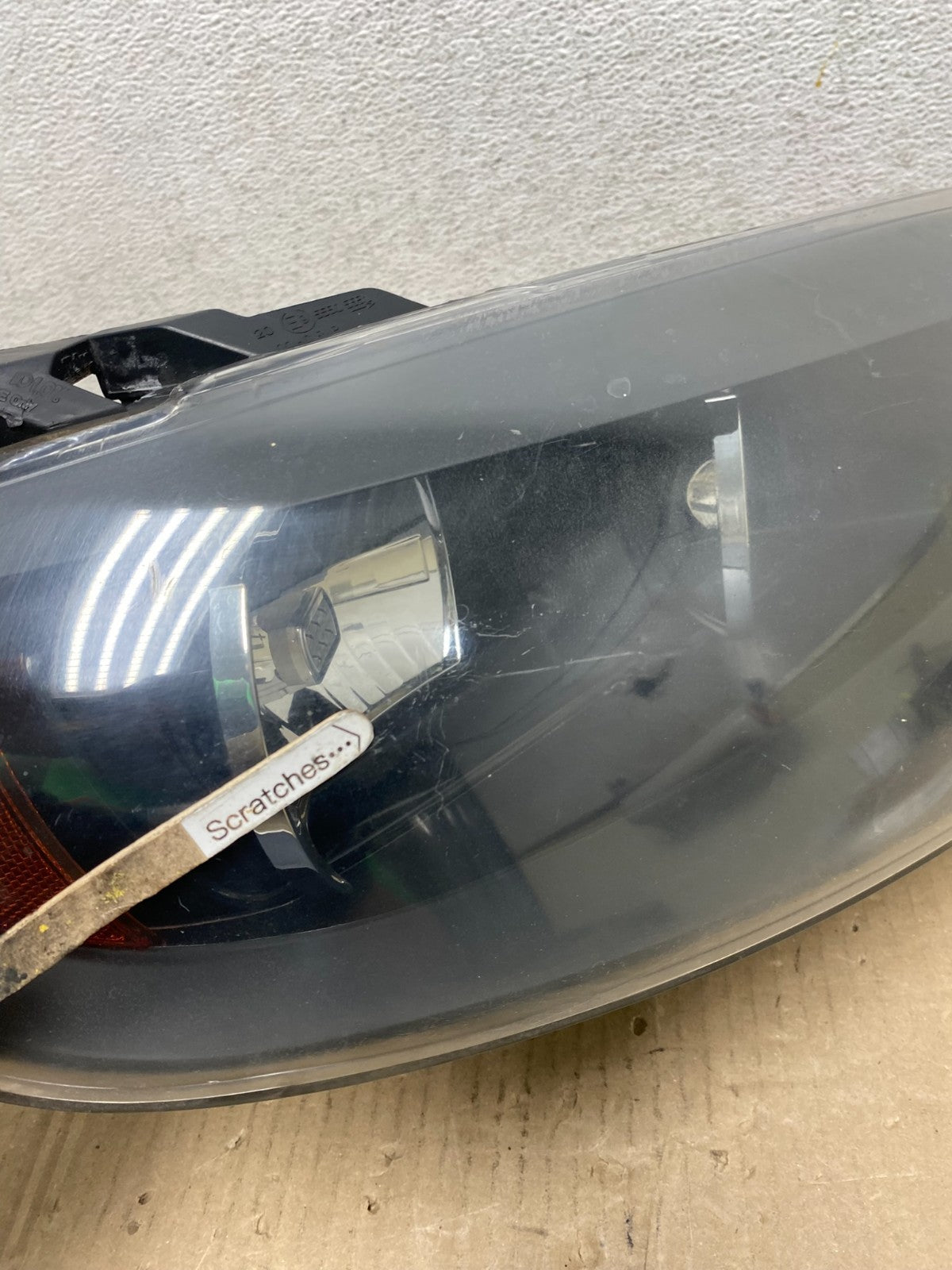 2007- 2009 Audi Q7 Right Passenger RH Side Black Halogen Headlight AE7019 DW3