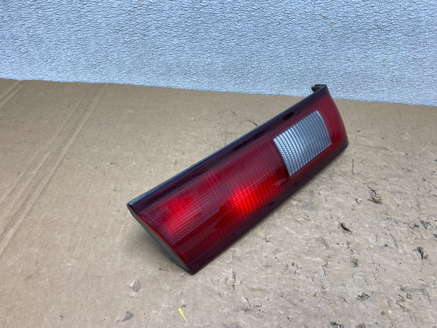 1997 1998 1999 Toyota Camry Tail Light Inner Left Driver LH Inner Oem V6118 DW2