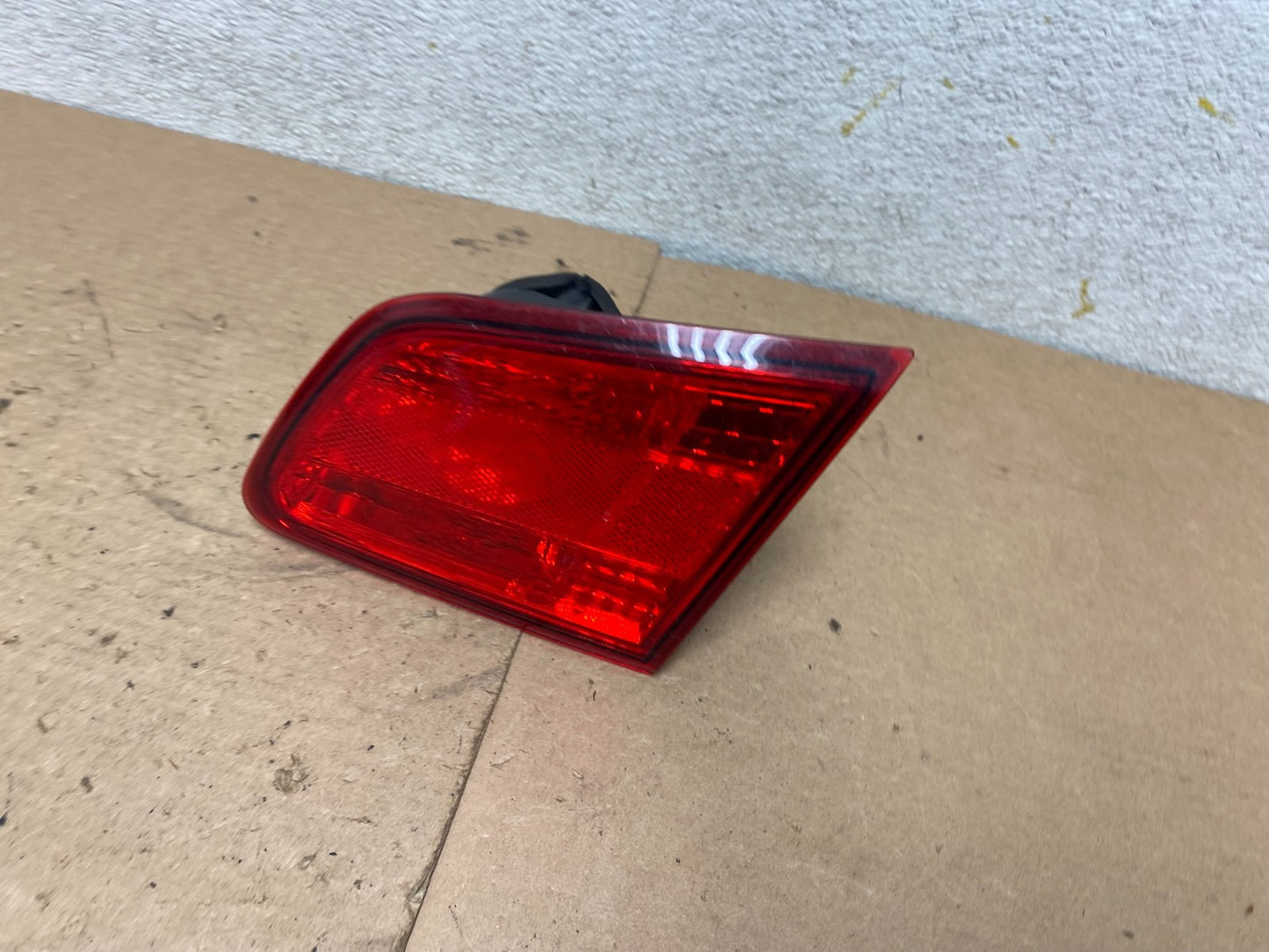 2010-2014 Subaru Legacy Right Passenger Rh Side Tail Light Inner Oem P5245 DW1