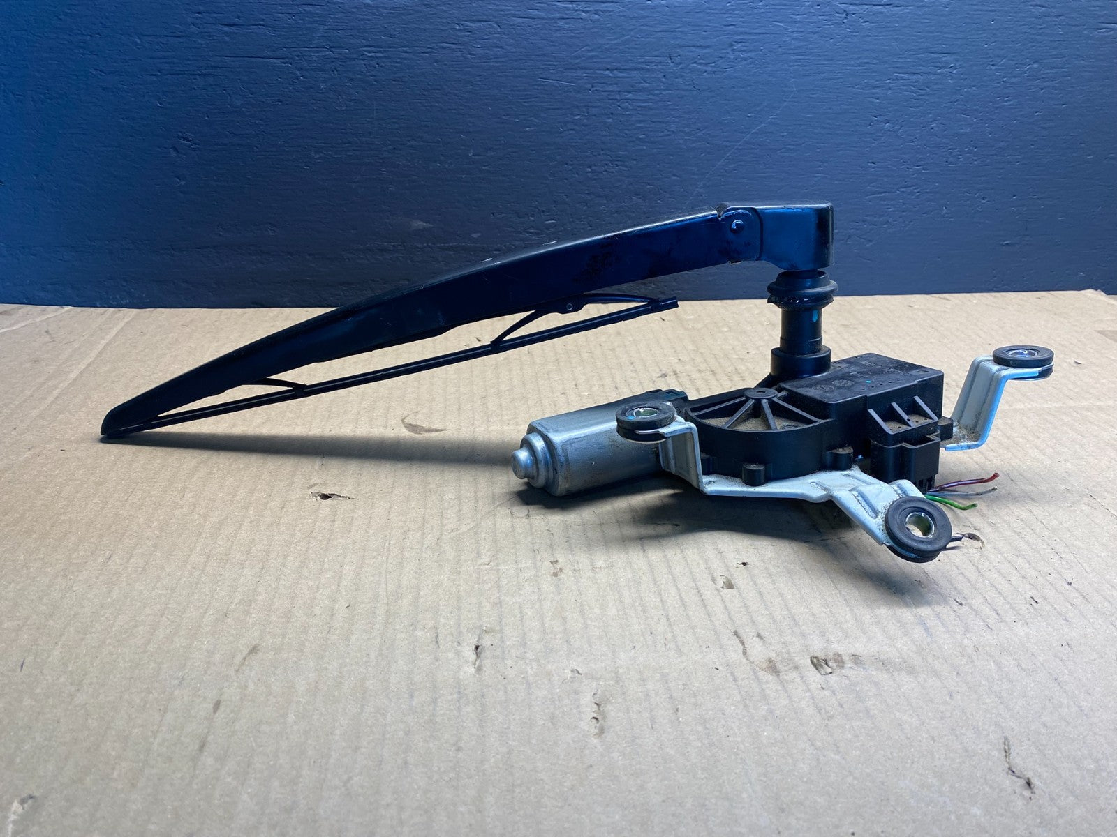 2009-2017 Chevrolet Traverse Rear Glass Windshield Wiper Motor ab4175 DG1