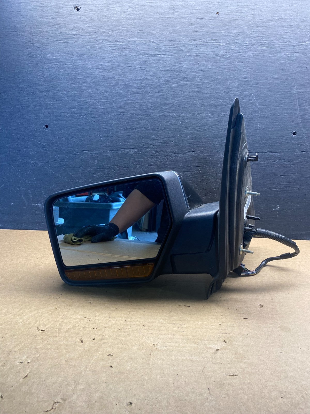 2003 to 2006 Lincoln Navigator Left Driver View Heated Door Mirror AC8069 DG8