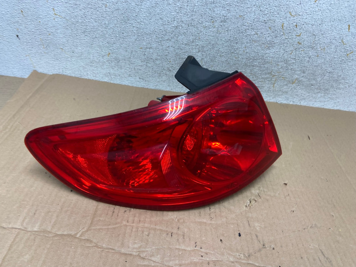 2007 - 2009 Hyundai Santa Fe Left Driver LH Side Tail Light AI1199 LK2