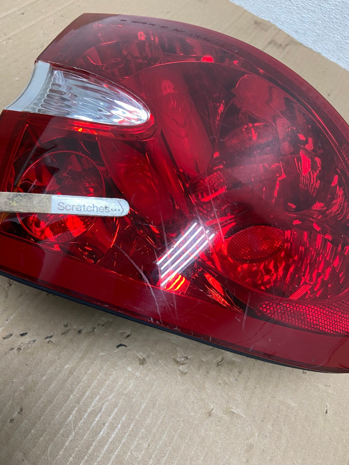 2005 to 2009 Buick Lacrosse Left Driver LH Side Tail Light AE8993 LK3