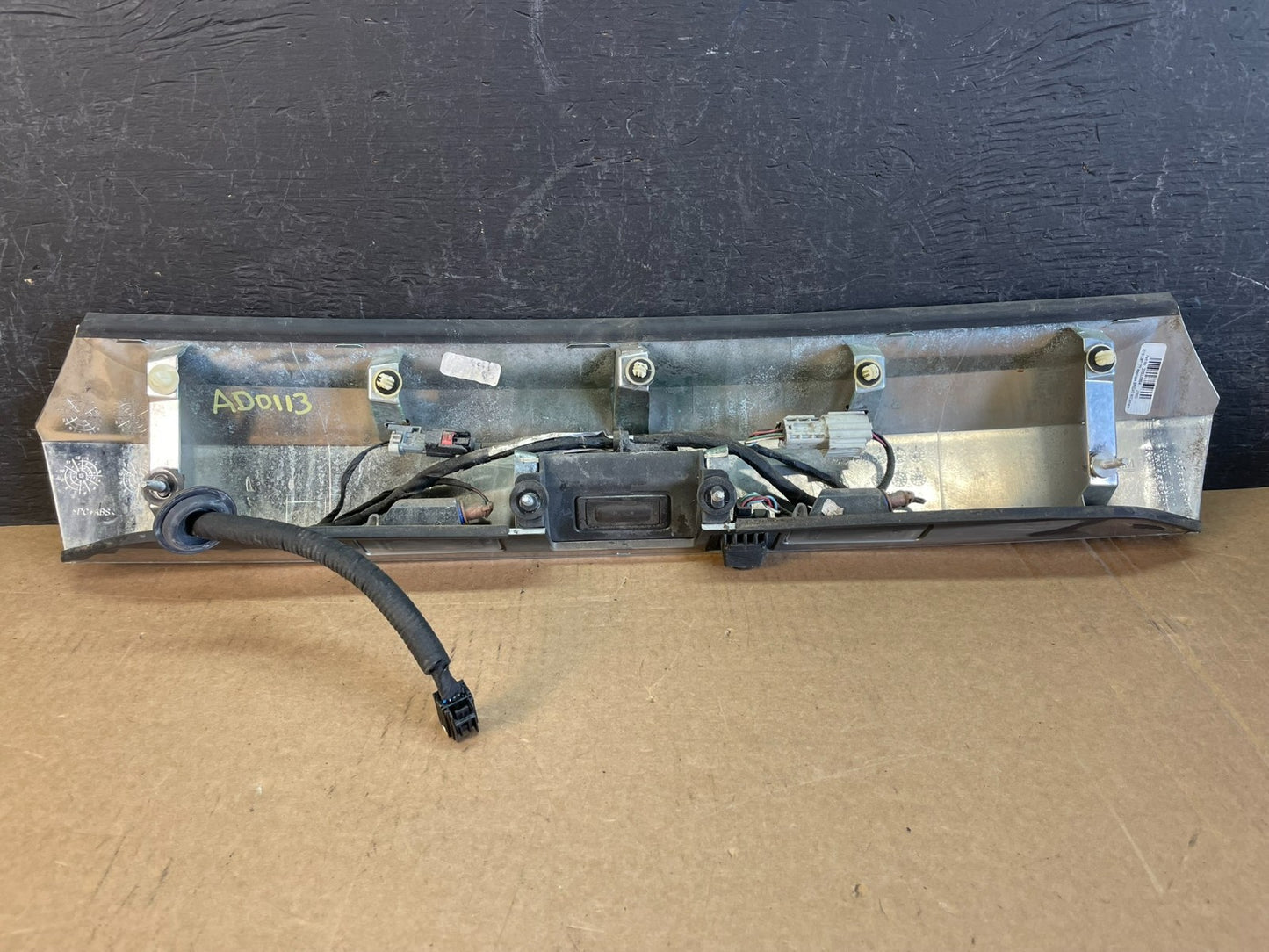 2011-2015 GMC Terrain Tailgate Liftgate Chrome Finish Molding Camera AD0113 DG4