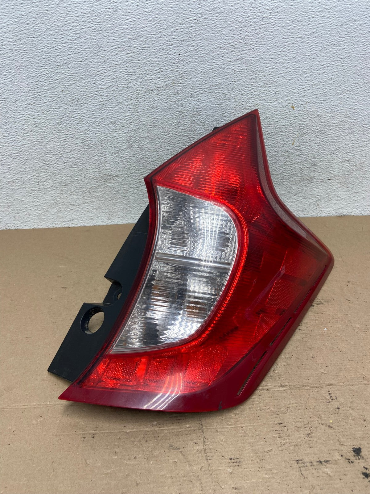 2014 - 2019 Nissan Versa Note Hatchback Right Passenger Tail Light AF4728 LK2