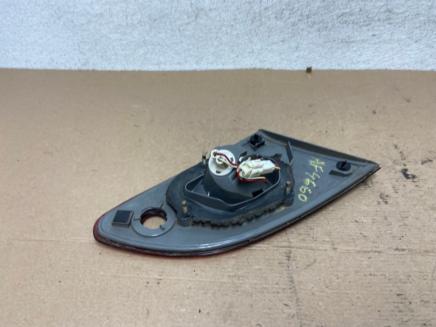 2001 2002 Toyota Corolla Right Passenger RH Side Inner Tail light AF4660 LK4