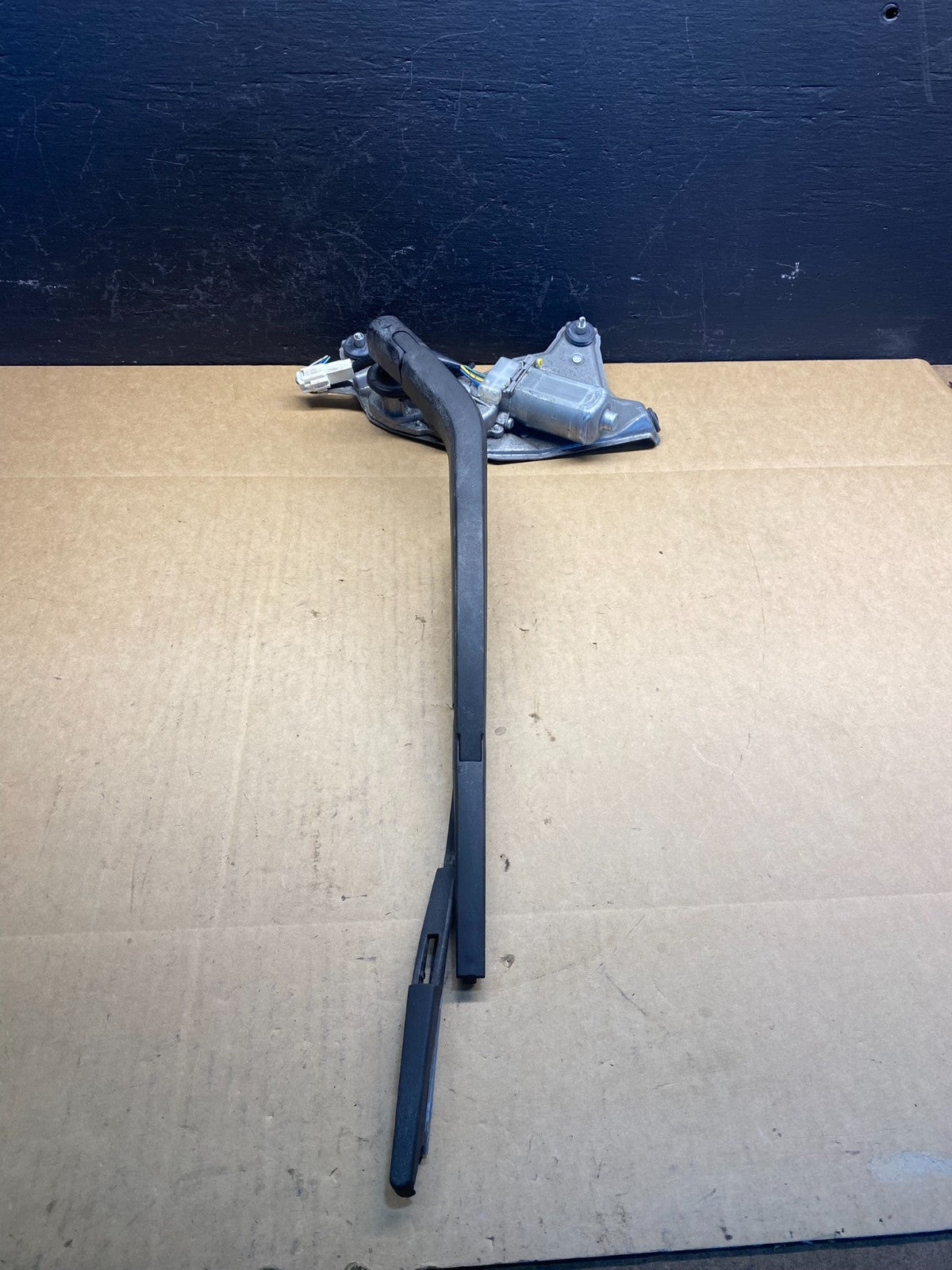 2004 to 2009 Toyota Prius Rear Wiper Windshield Motor ac2777 DG2