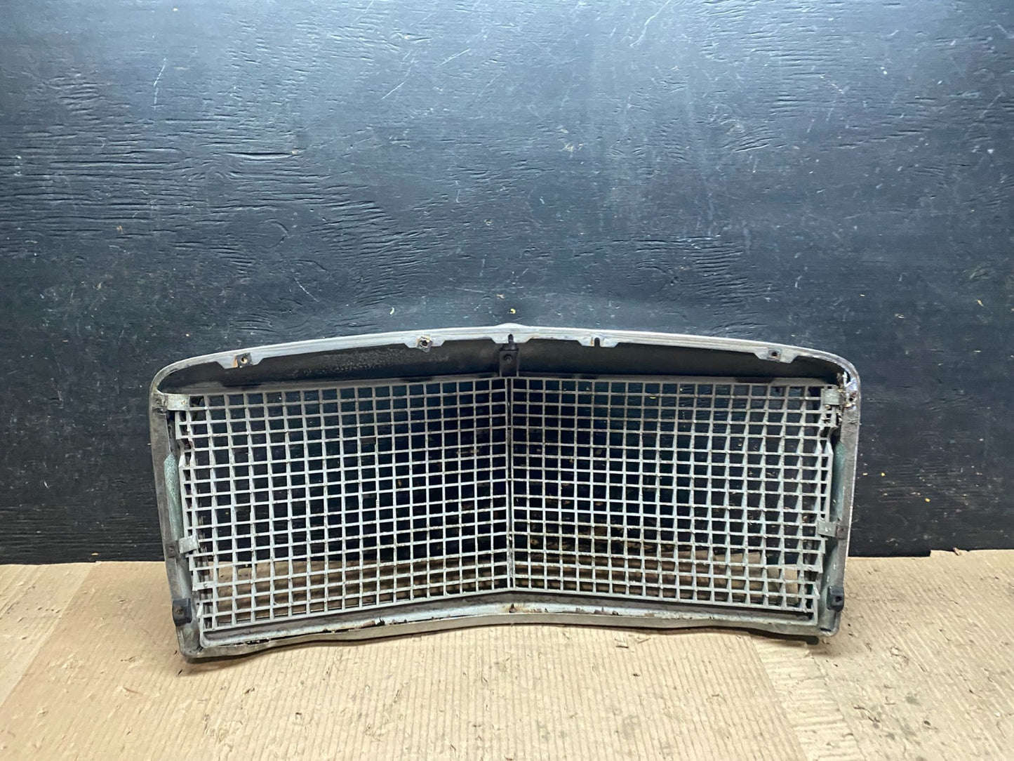 1968 to 1975 Mercedes Benz W114 W115 Front Chrome Grill Grille W6168 PS9