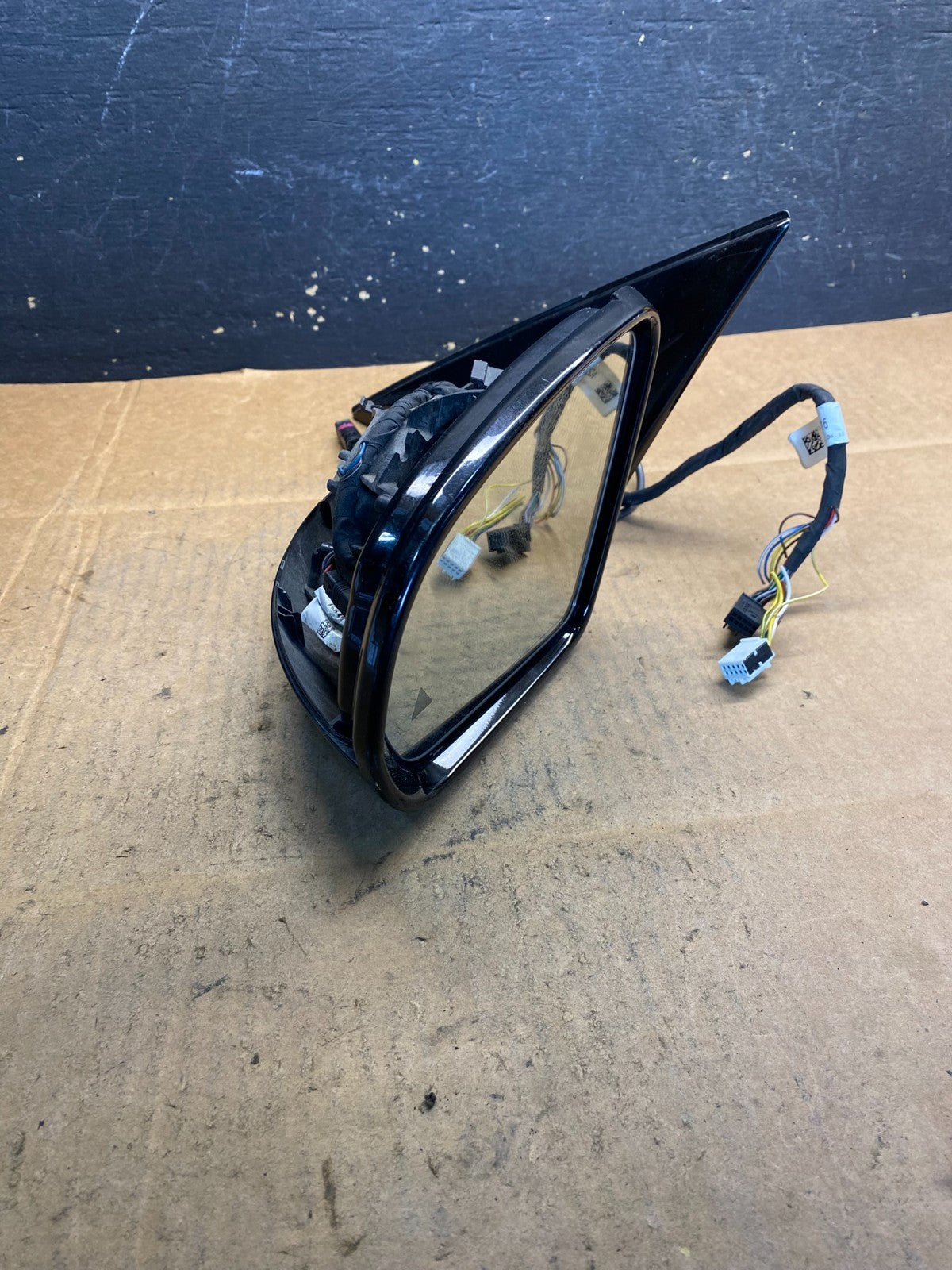 2016 to 2019 Mercedes C-Class Left Side Mirror With Blind Spot & Camera AB39029