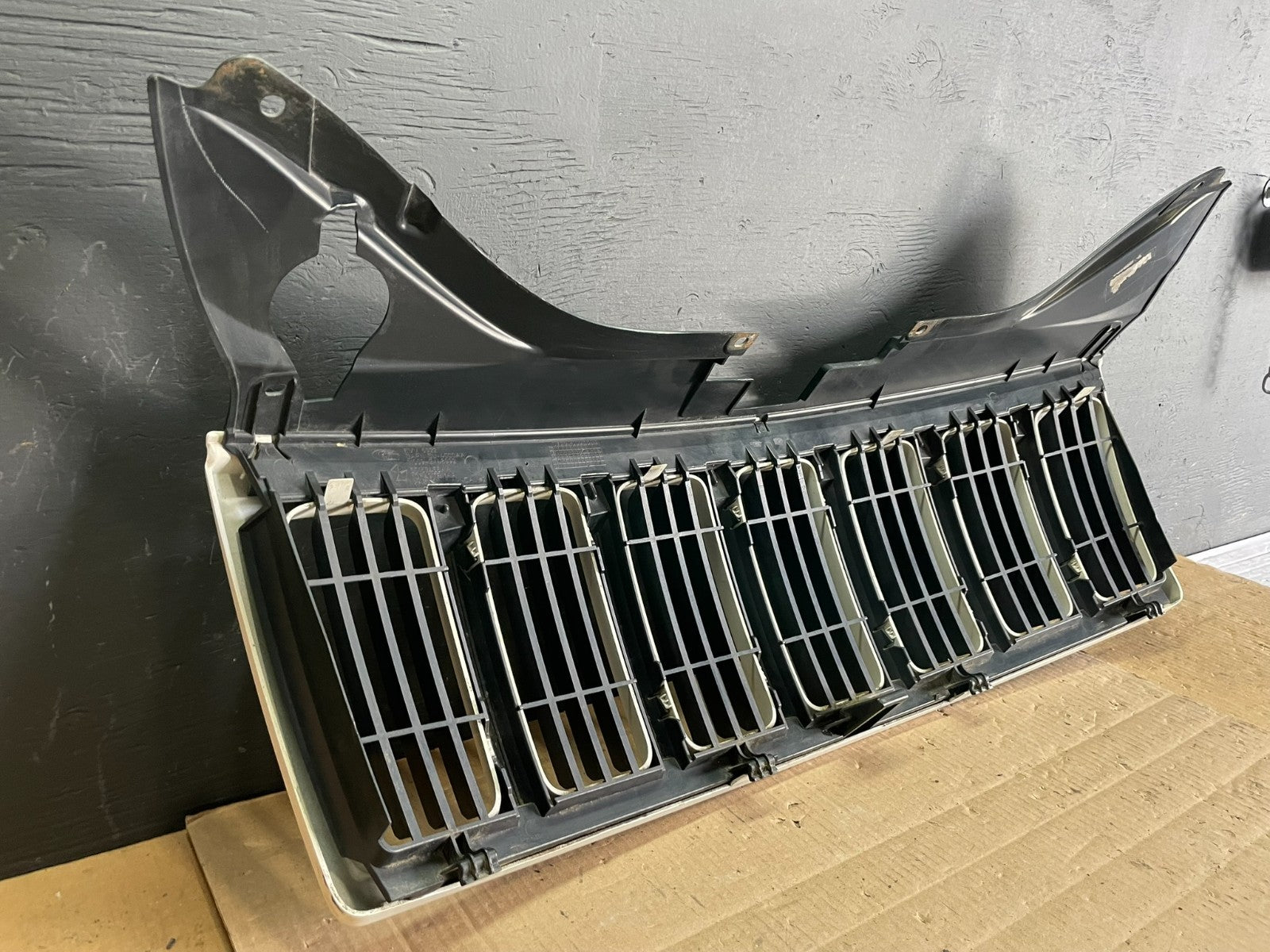 2008 2009 2010 Jeep Grand Cherokee Front Upper Grill Grille OEM AB7678 DG11