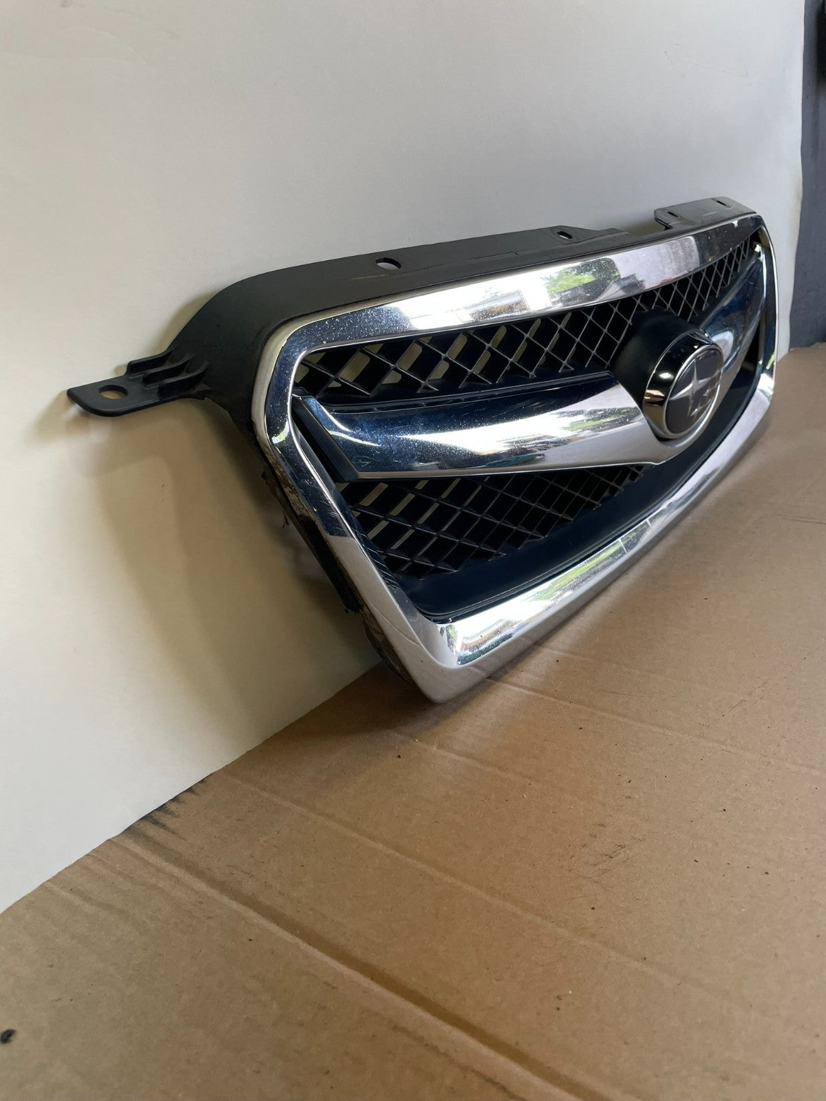 2010 to 2012 Subaru Legacy Outback Wagon Front Grill Grille AG0977 DG2